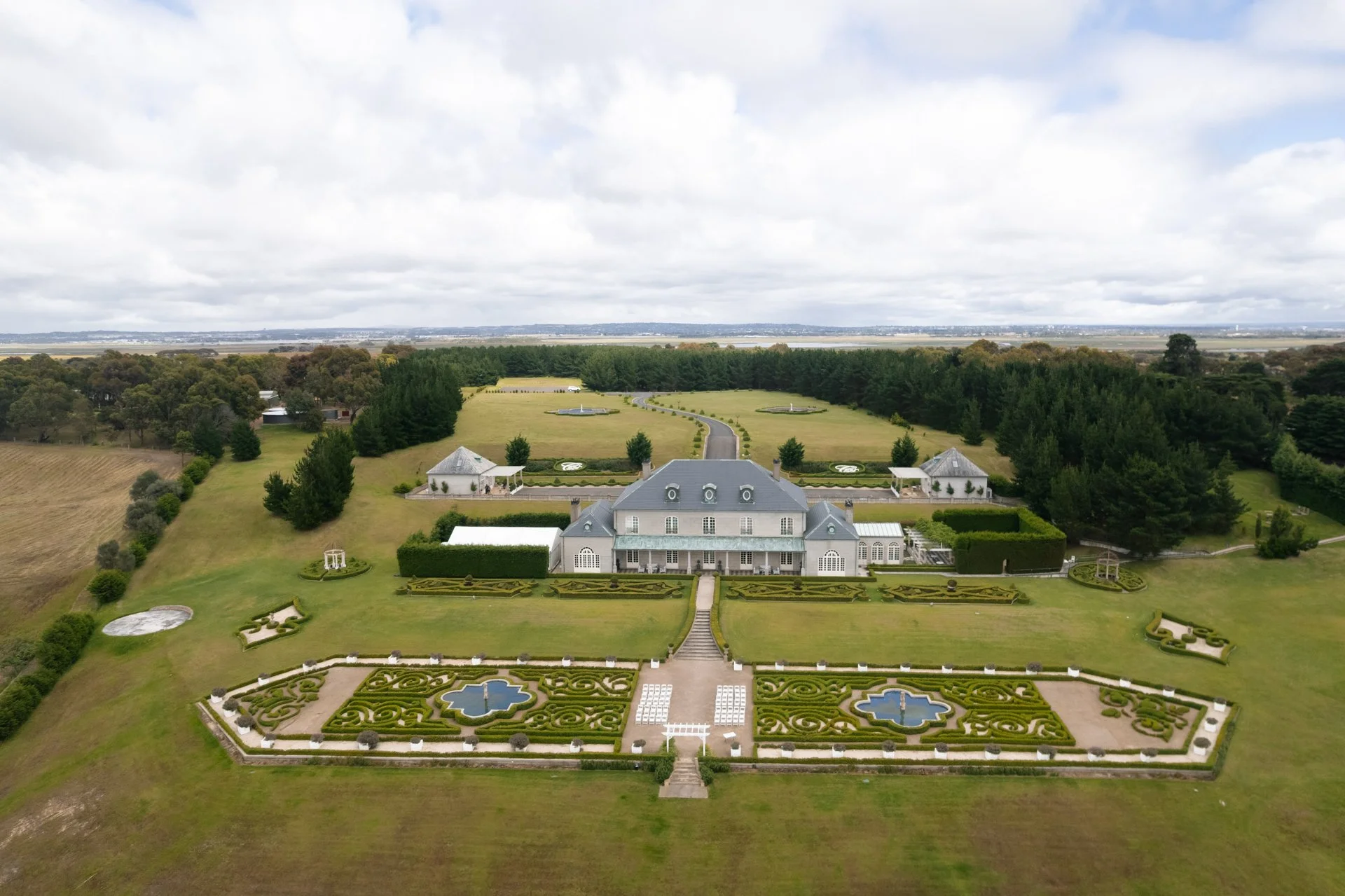 SaltAtelier_MelbourneWeddingPhotography_SydneyWeddingPhotographer_CampbellPointHouse_BellaRoy_2.jpg