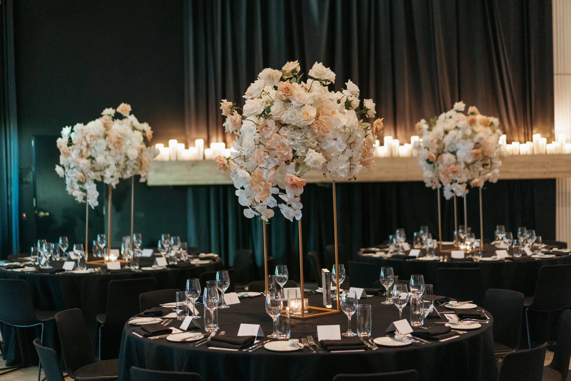 SaltAtelier_WeddingPhotography_SydneyWeddingPhotographer_IvyBallRoom_RebeccaJohnson_5.jpg