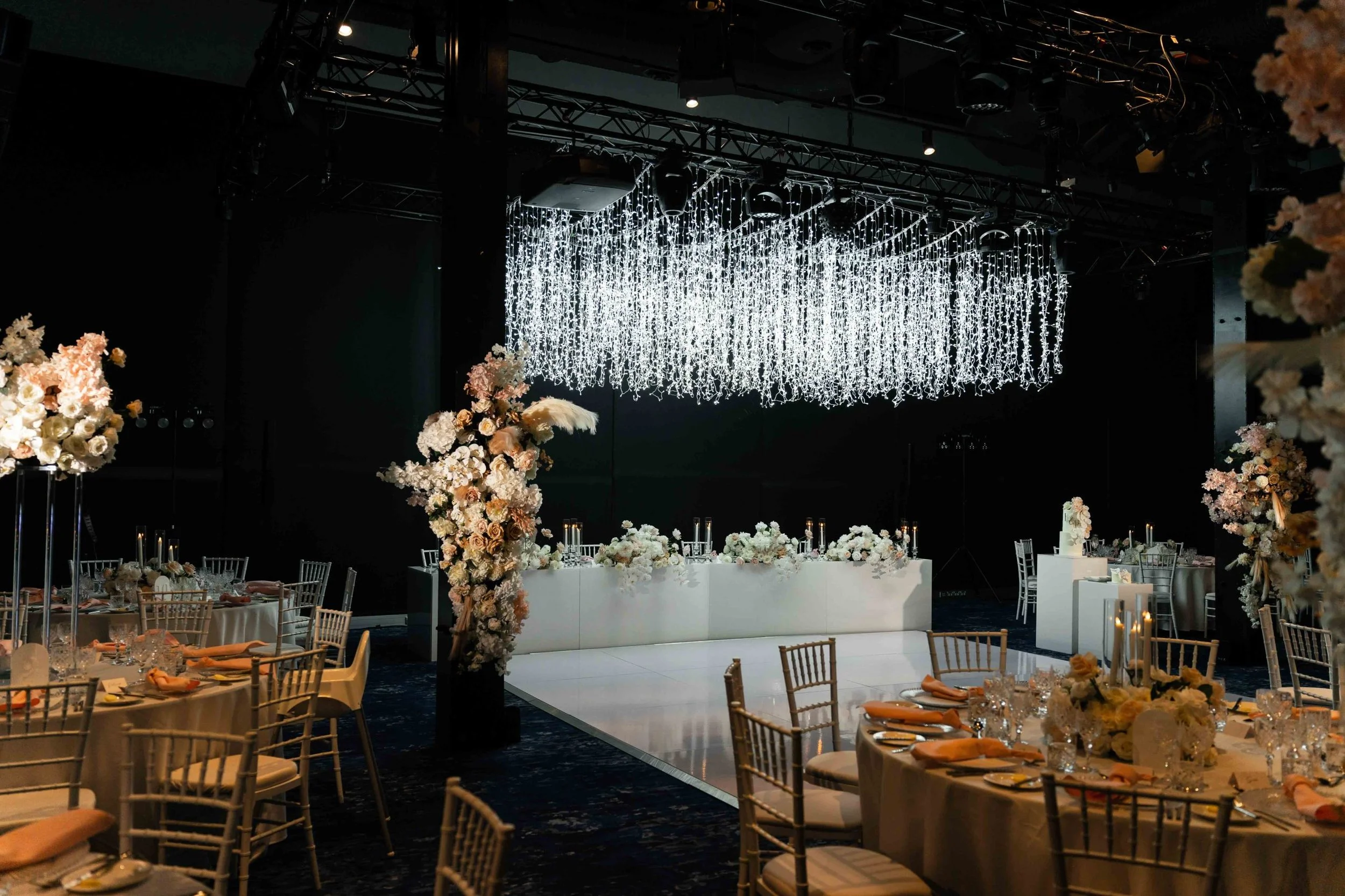 SaltAtelier_SydneyWeddingPhotographer_WeddingVenue_PierOne_25-scaled.jpg