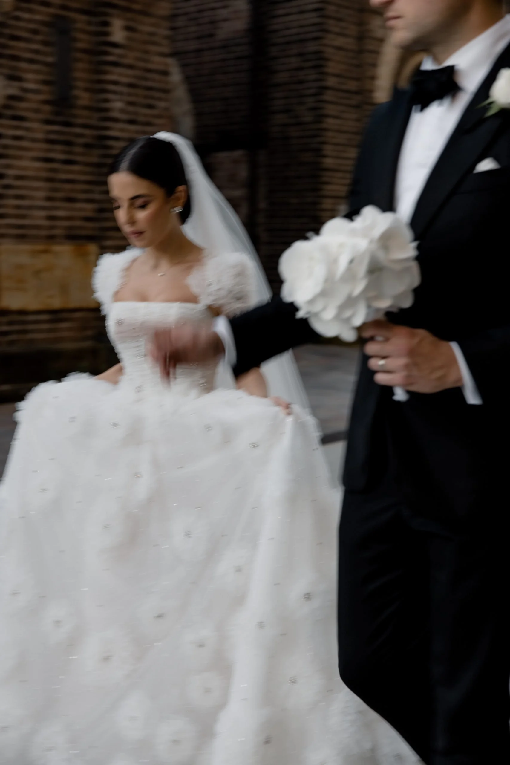SaltAtelier_SydneyWeddingPhotographer_SydneyWeddingPhotography_TheEveleigh_TheGrounds_LeahMarcus_39-scaled.jpg