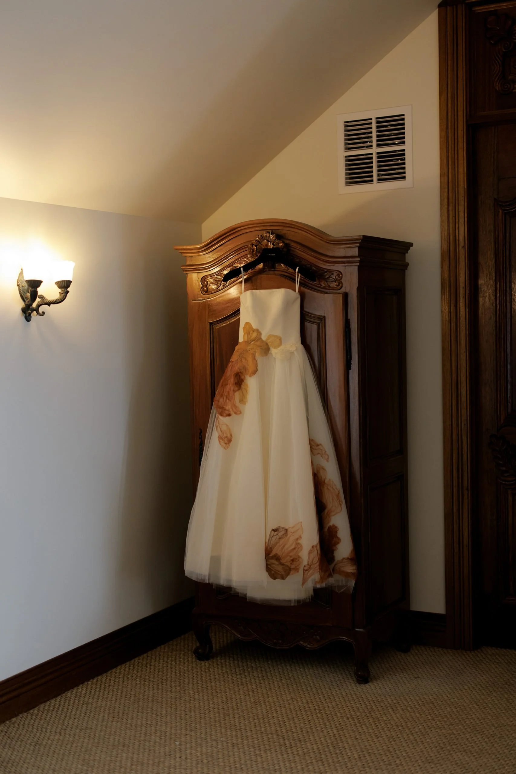 SaltAtelier_MelbourneWeddingPhotography_SydneyWeddingPhotographer_CampbellPointHouse_BellaRoy_13-scaled.jpg