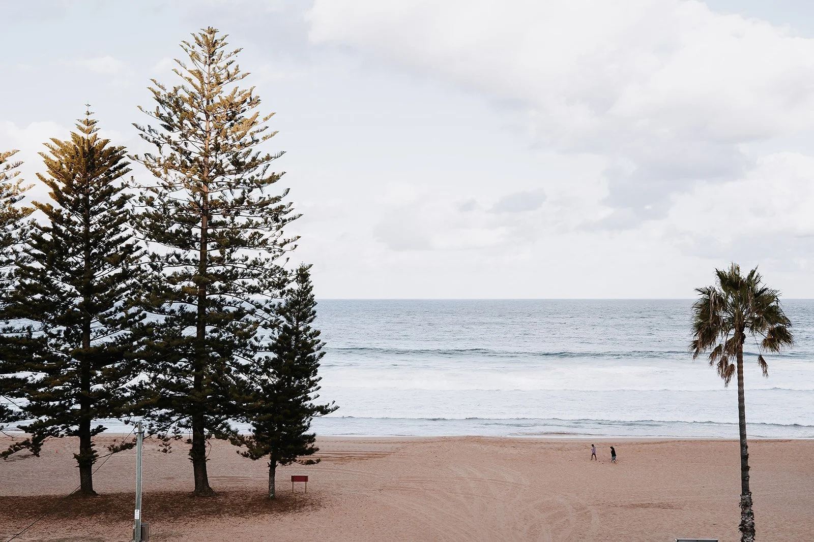 SaltAtelier_SydneyWeddingPhotographer_MobyDicksWhaleBeachWeddings_15.jpg