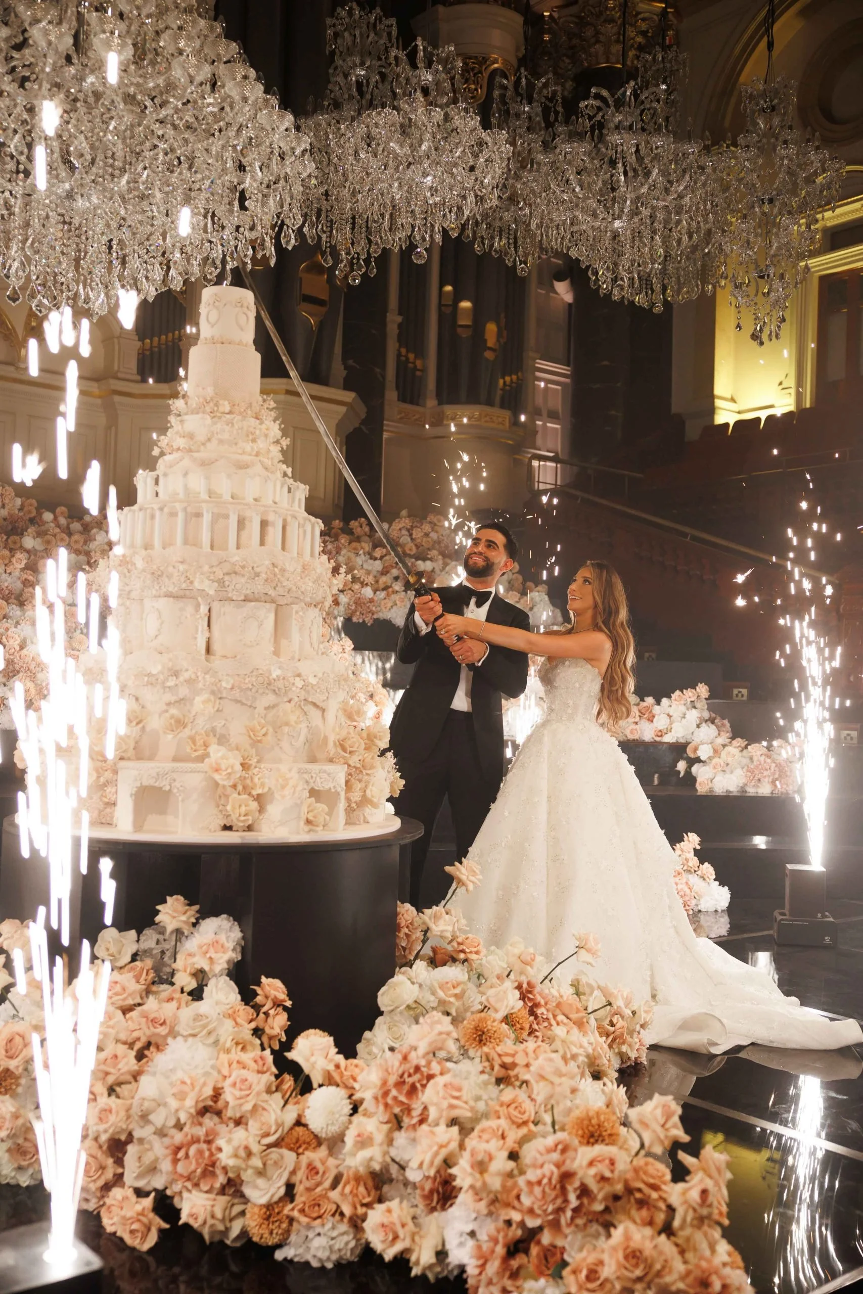 SaltAtelier_SydneyWeddingPhotographer_-TownHall-_-TereseElias_14-scaled.jpg
