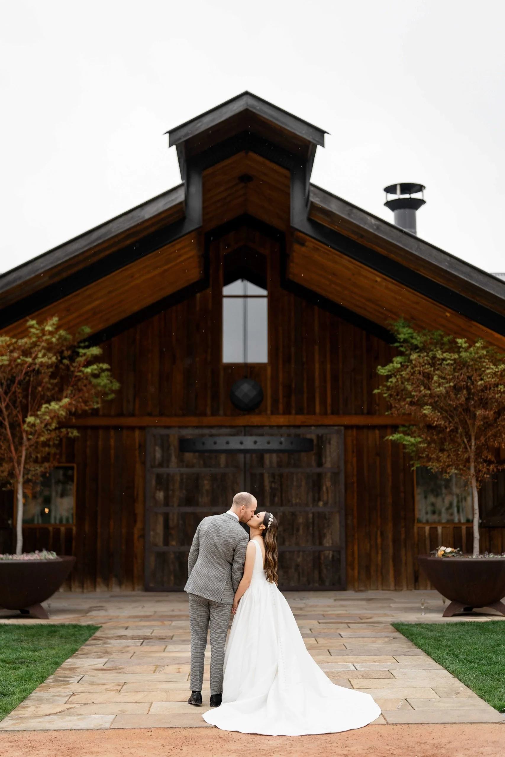 SaltAtelier_SydneyWeddingPhotography_SydneyWeddingPhotographer_BendooleyEstate_JasmineAndrew_15-scaled.jpg