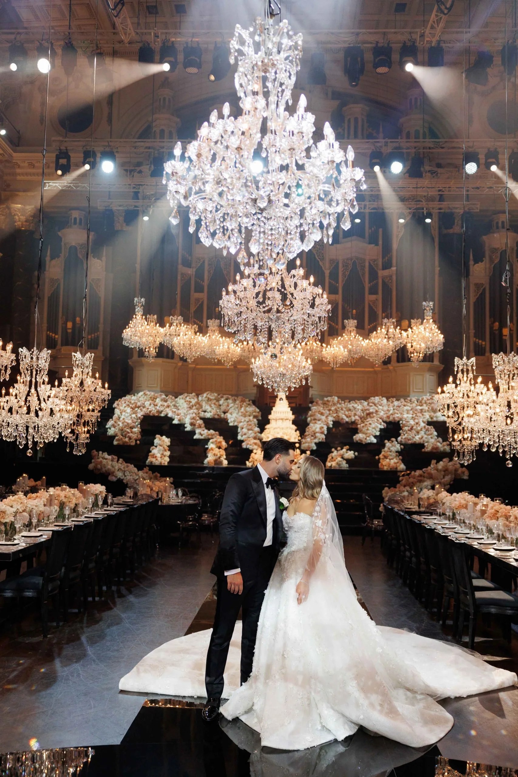 SaltAtelier_SydneyWeddingPhotographer_-TownHall-_-TereseElias_5-scaled.jpg