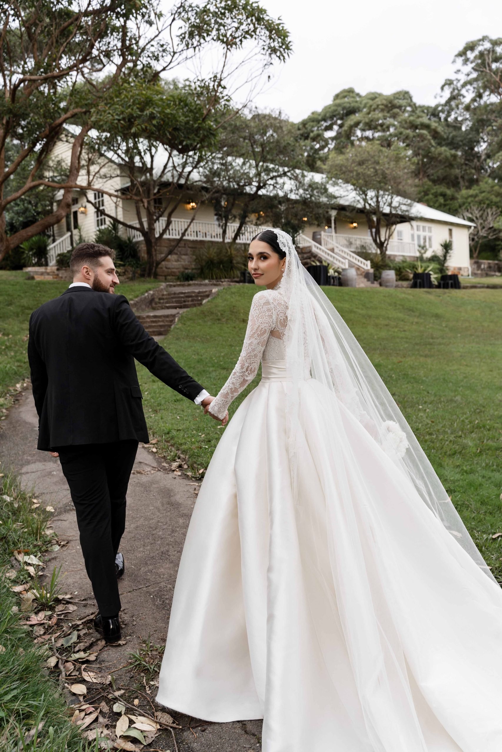 SaltAtelier_SydneyWeddingPhotographer_AtholHall_WeddingVenue_43-scaled.jpg