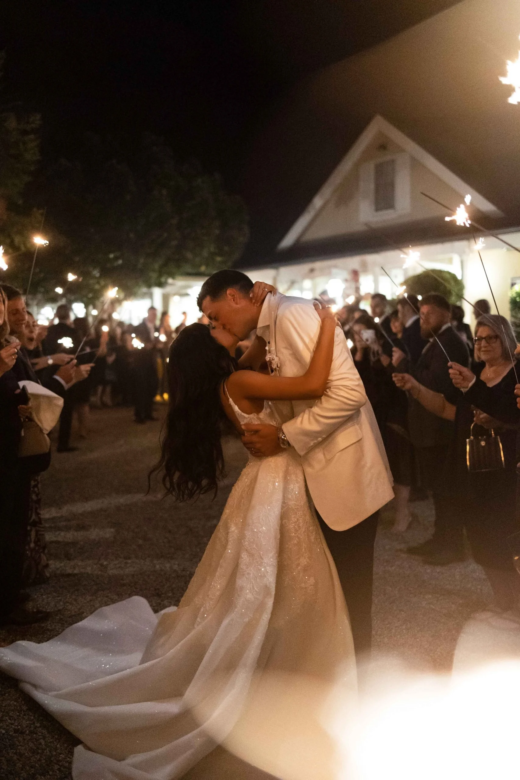 SaltAtelier_SydneyWeddingPhotographer_SydneyWeddingPhotography_OatlandsHouse_MoniqueAnthony_32-scaled.jpg