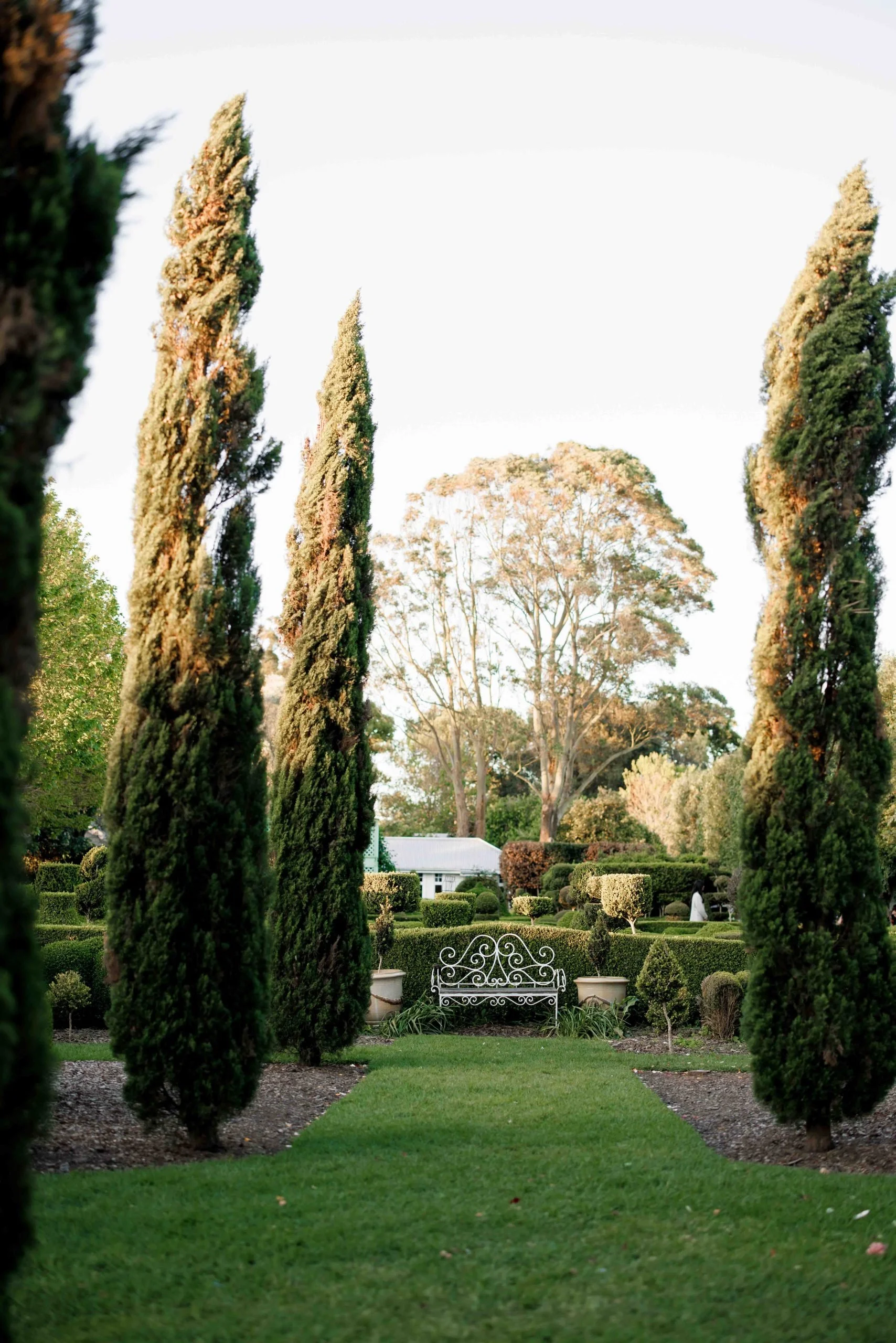 SaltAtelier_SydneyWeddingPhotographer_SydneyWeddingPhotography_MerribeeGardens_AileenJoshua_38-scaled.jpg