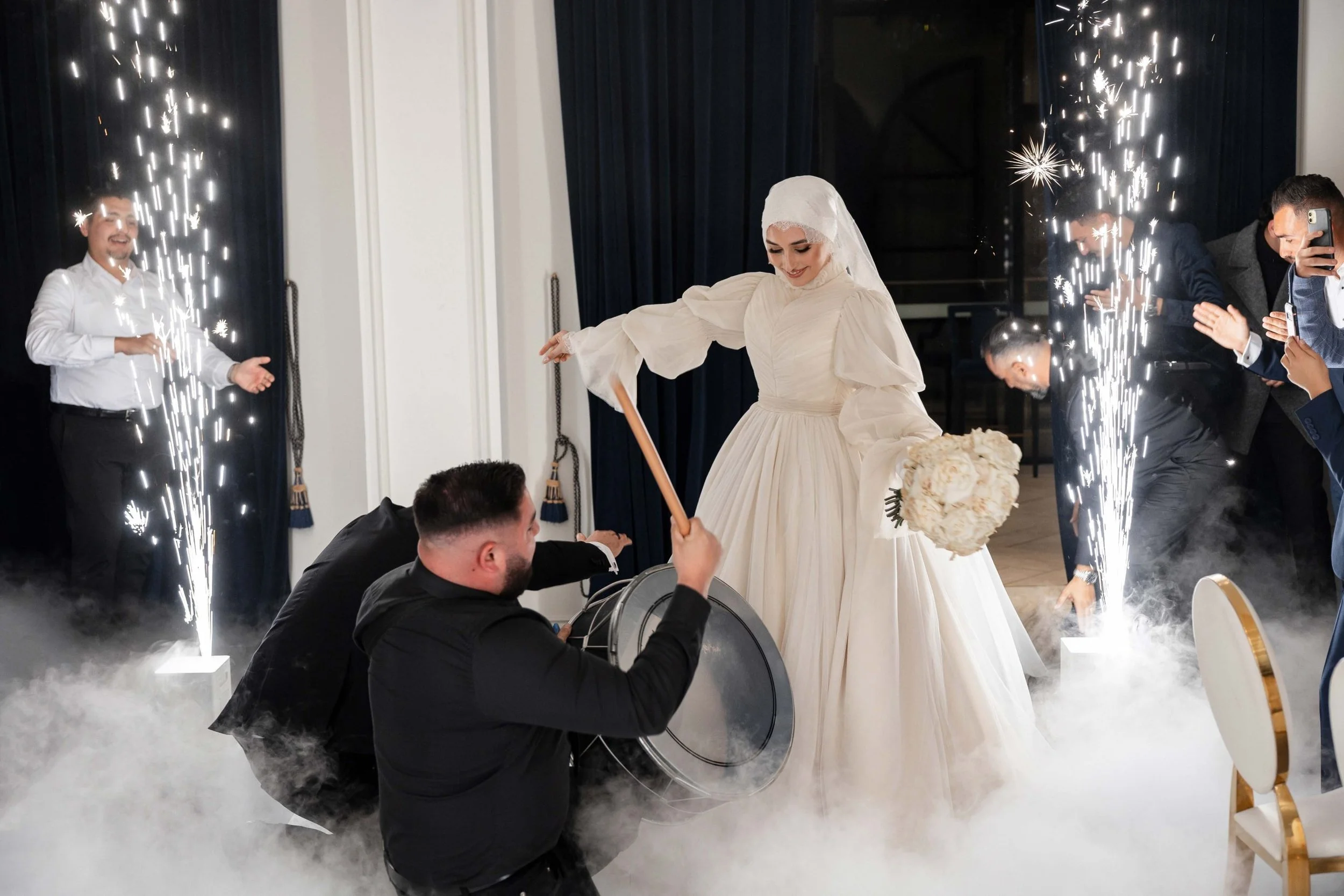 SaltAtelier_SydneyWeddingPhotographer_TheHighlineVenue_NawalKoray_8.jpg