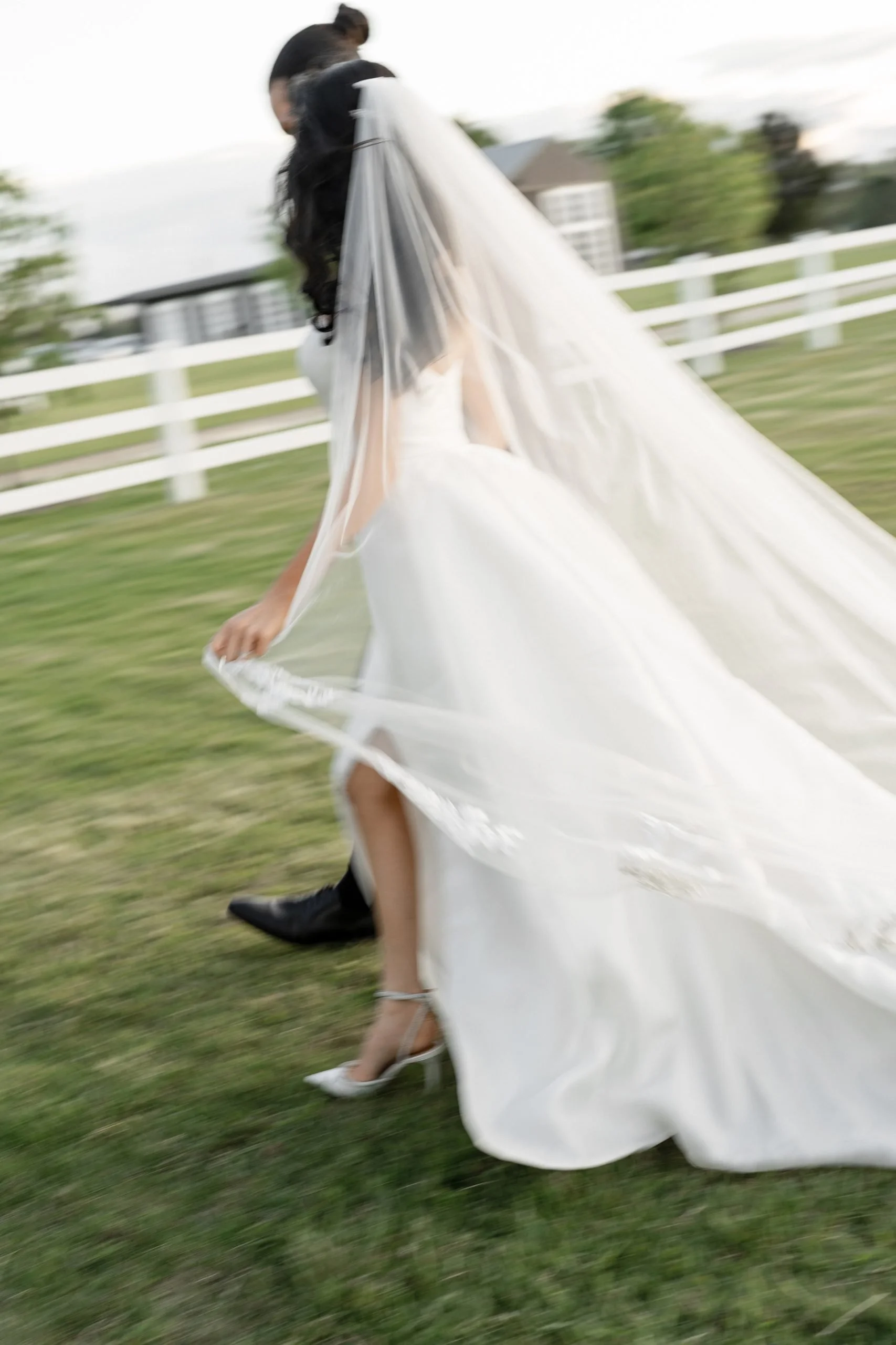 SaltAtelier_SydneyWeddingPhotography_SydneyWeddingPhotographer_DarkHorseVineyard_ElysiaSamuel_94-scaled.jpg