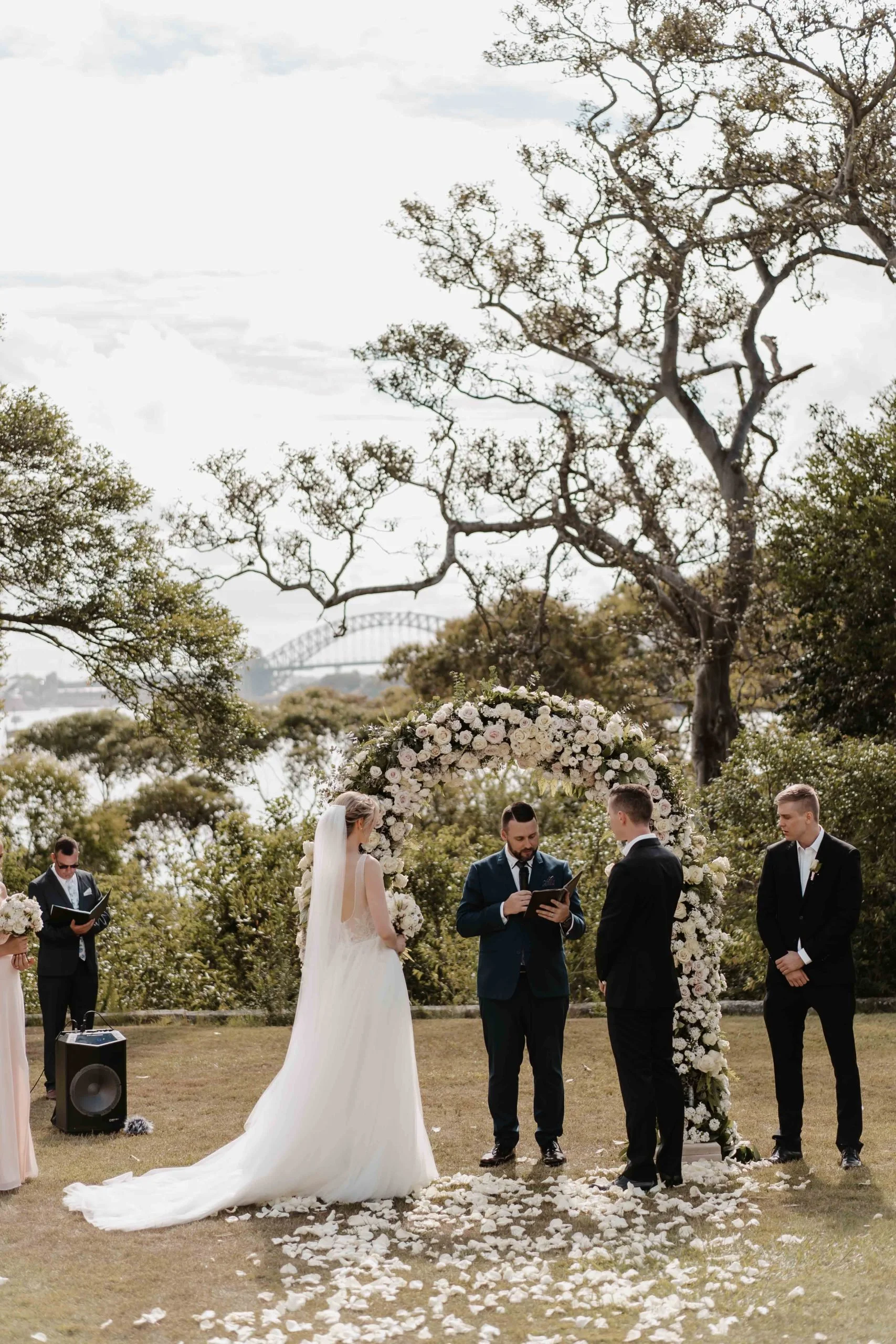 SaltAtelier_SydneyWeddingPhotographer_AtholHall_WeddingVenue_16-scaled.jpg