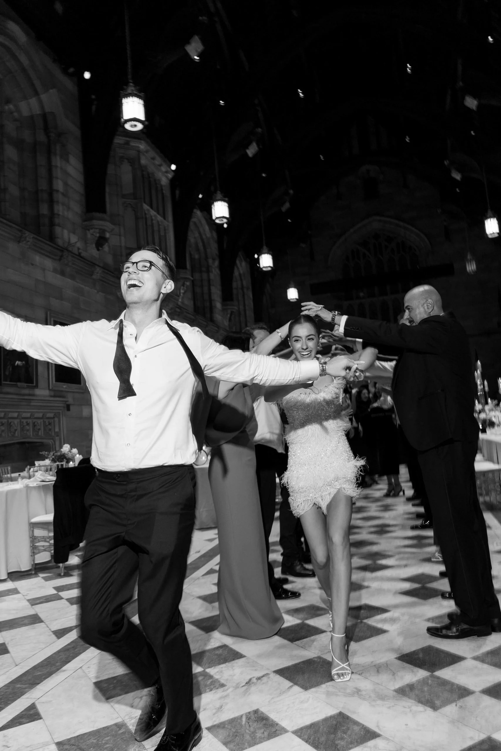 SaltAtelier_SydneyWeddingPhotographer_TheGreatHall_UniversityOfSydney_AlexisCooper_118-scaled.jpg