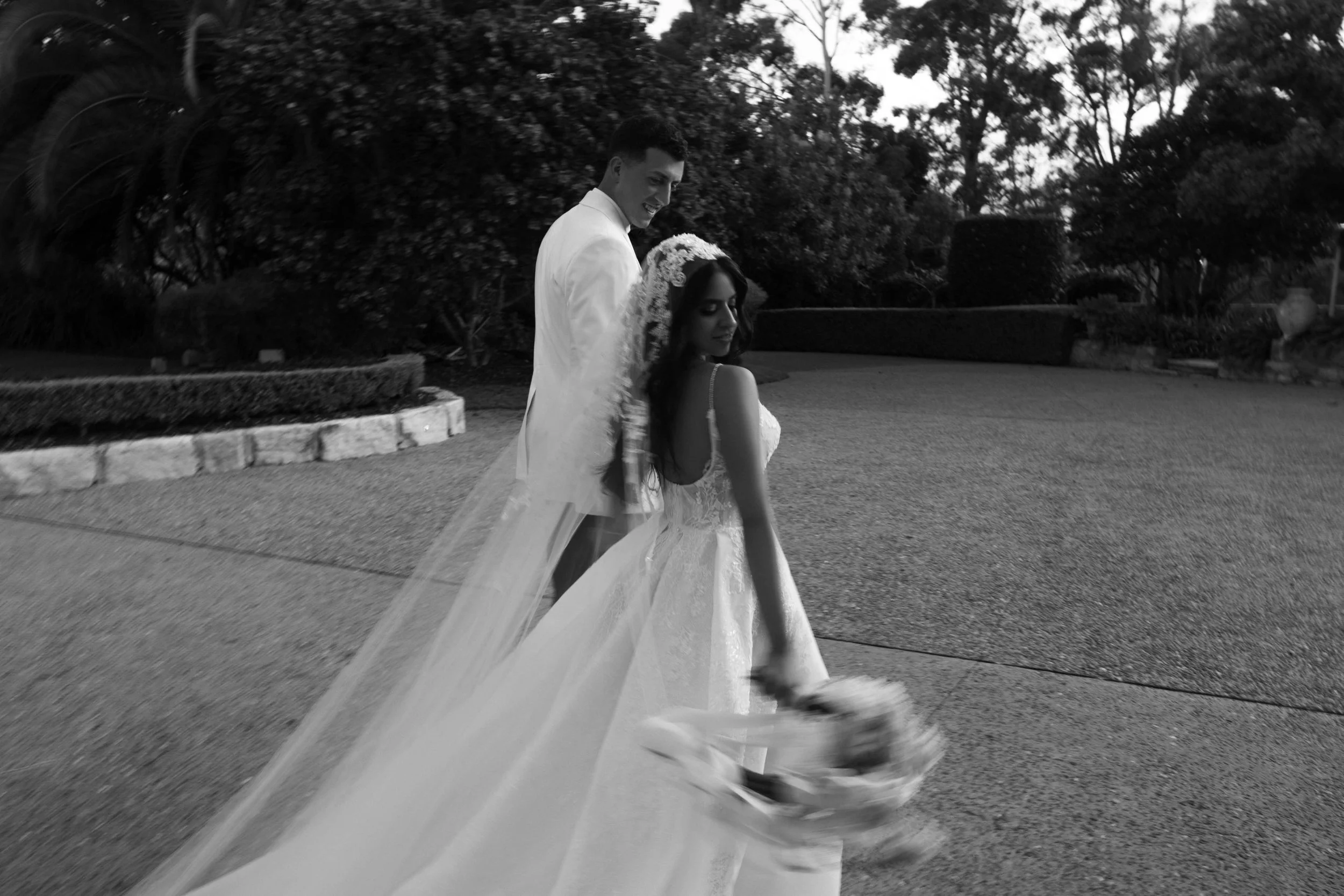 SaltAtelier_SydneyWeddingPhotographer_SydneyWeddingPhotography_OatlandsHouse_MoniqueAnthony_10-1-scaled.jpg