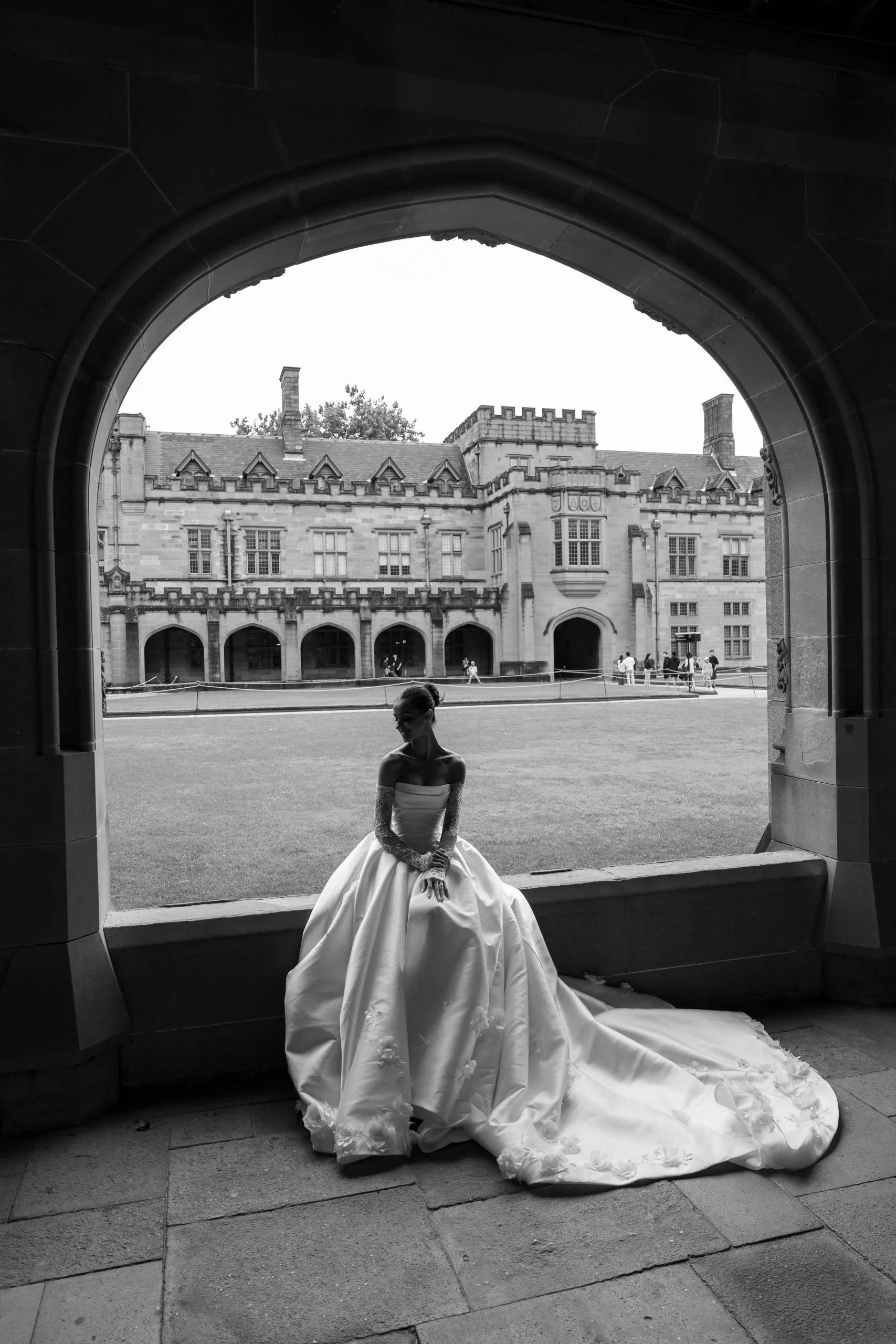 SaltAtelier_SydneyWeddingPhotographer_TheGreatHall_UniversityOfSydney_AlexisCooper_82-scaled.jpg
