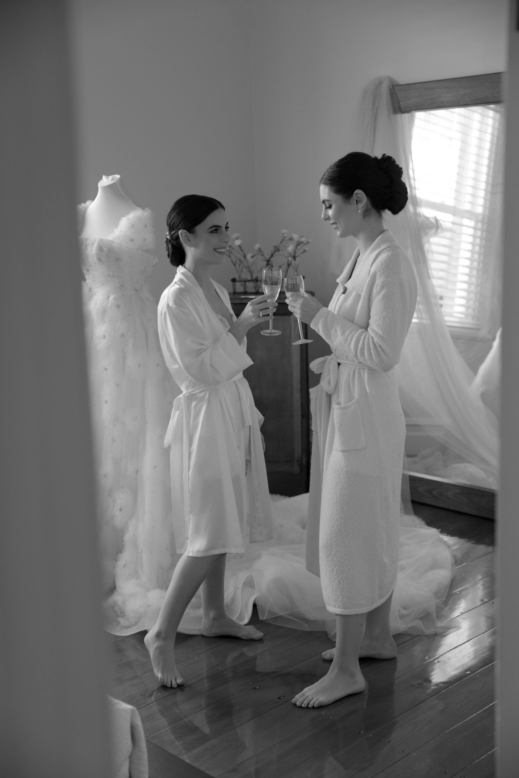 SaltAtelier_SydneyWeddingPhotographer_SydneyWeddingPhotography_TheEveleigh_TheGrounds_LeahMarcus_4-scaled.jpg