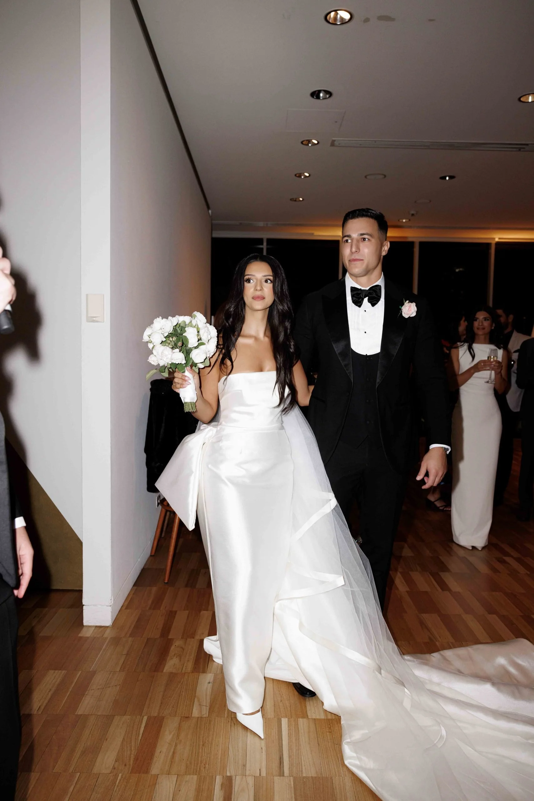 SaltAtelier_SydneyWeddingPhotographer_ArtGalleryOfNSW_JessicaNicholas_14-scaled.jpg