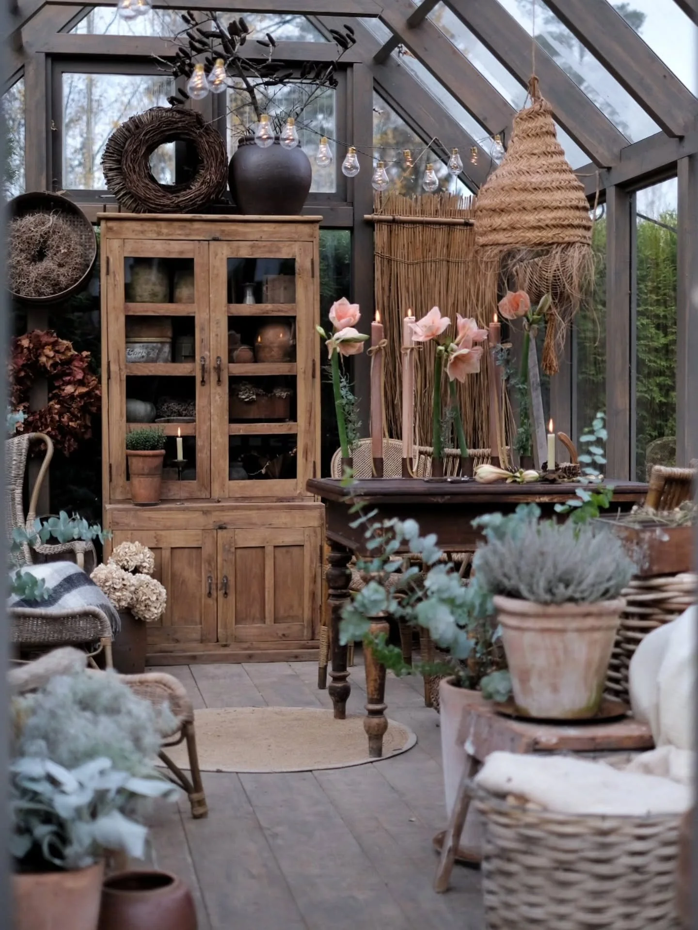 Reklam f&ouml;r @soulosofie 

Har ni sett vilket fantastiskt sk&aring;p som har f&aring;tt flytta in i v&auml;xthuset, ja jag &auml;lskar det.
Fr&aring;n @soulosofie ~

Ett &aring;rstidssk&aring;p.
Som jag l&auml;ngtat efter en tid.
Men nu st&aring;r