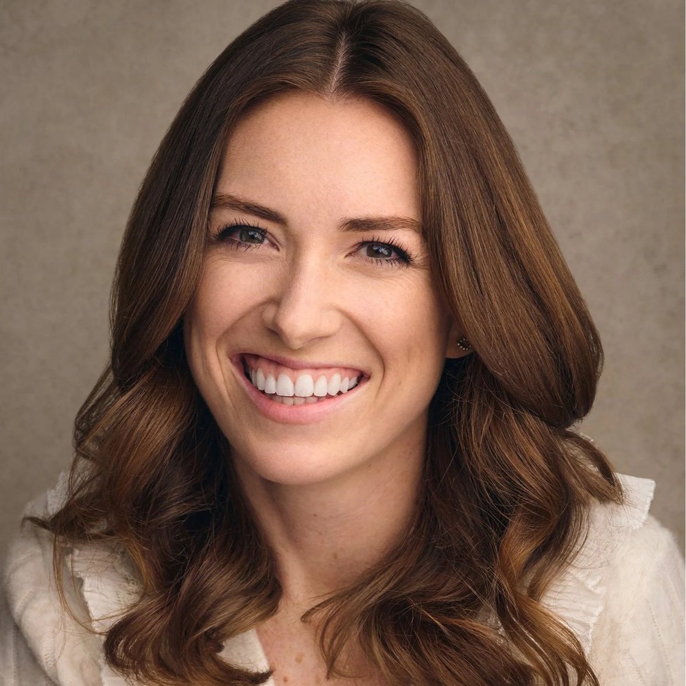 TikTok Presenter Headshot: Amy Burrows