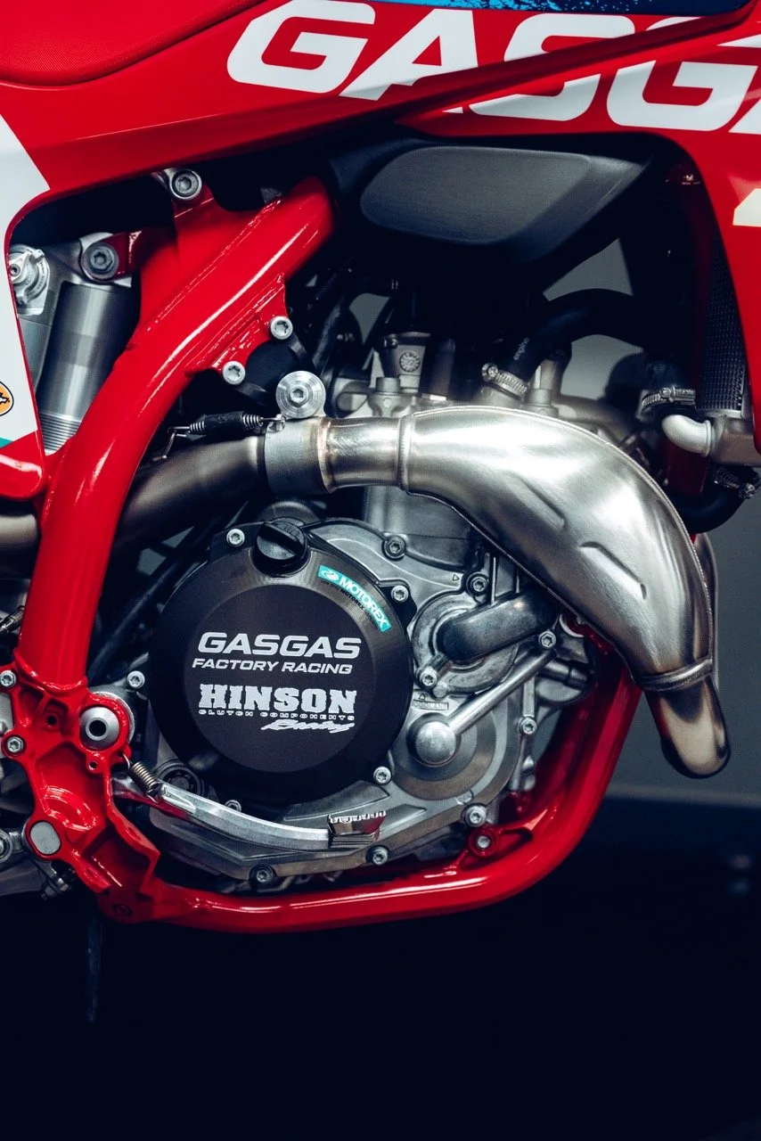 KTM-04042 - Grande.jpeg