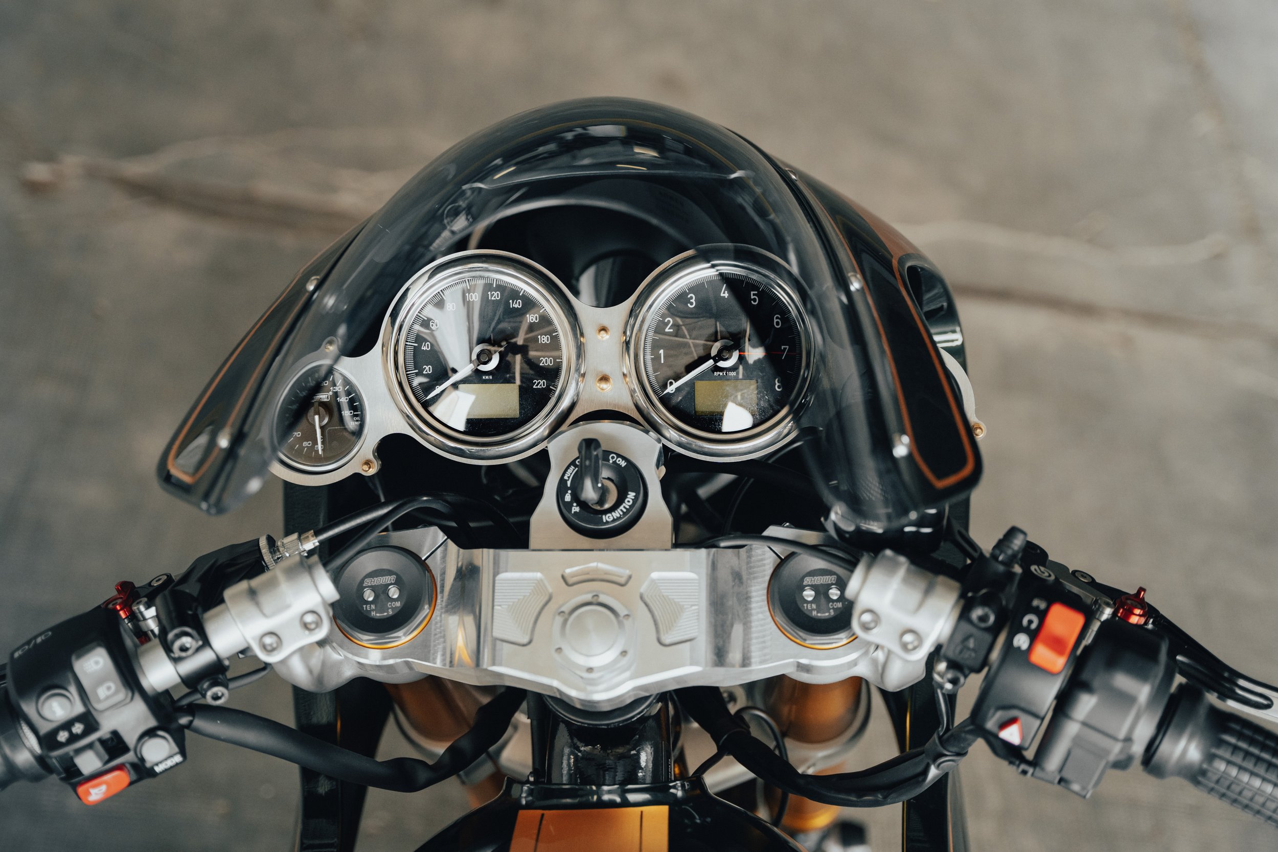 Triumph-16.jpg