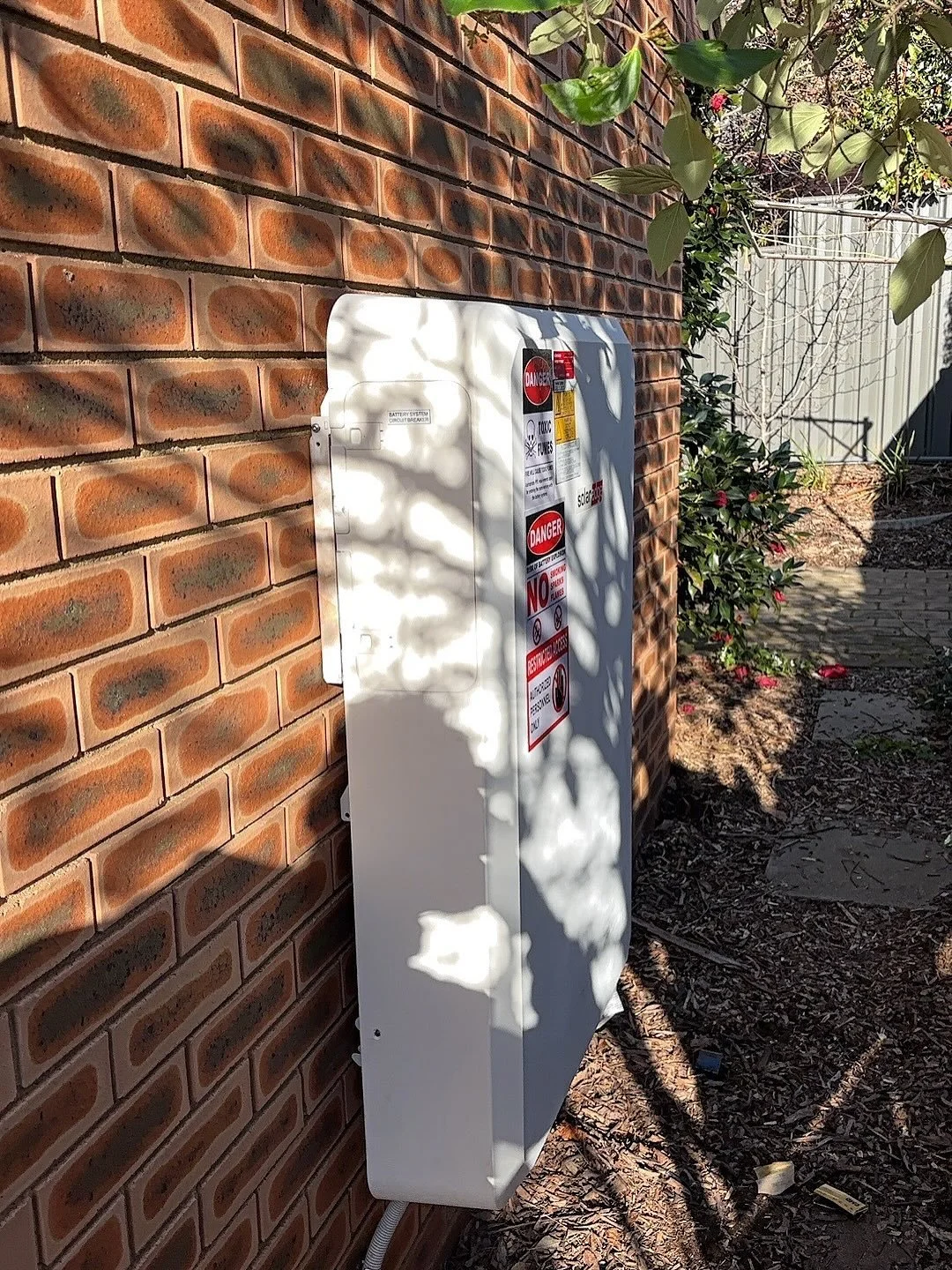 🔋⚡ Solar &amp; Battery Upgrade &ndash; Future-Ready Power! ⚡🔋

The Coloch Electrical Solutions team recently completed a major upgrade, giving our client both energy independence and long-term reliability.

🔧 What We Delivered:
✅ 10kWh SolarEdge H