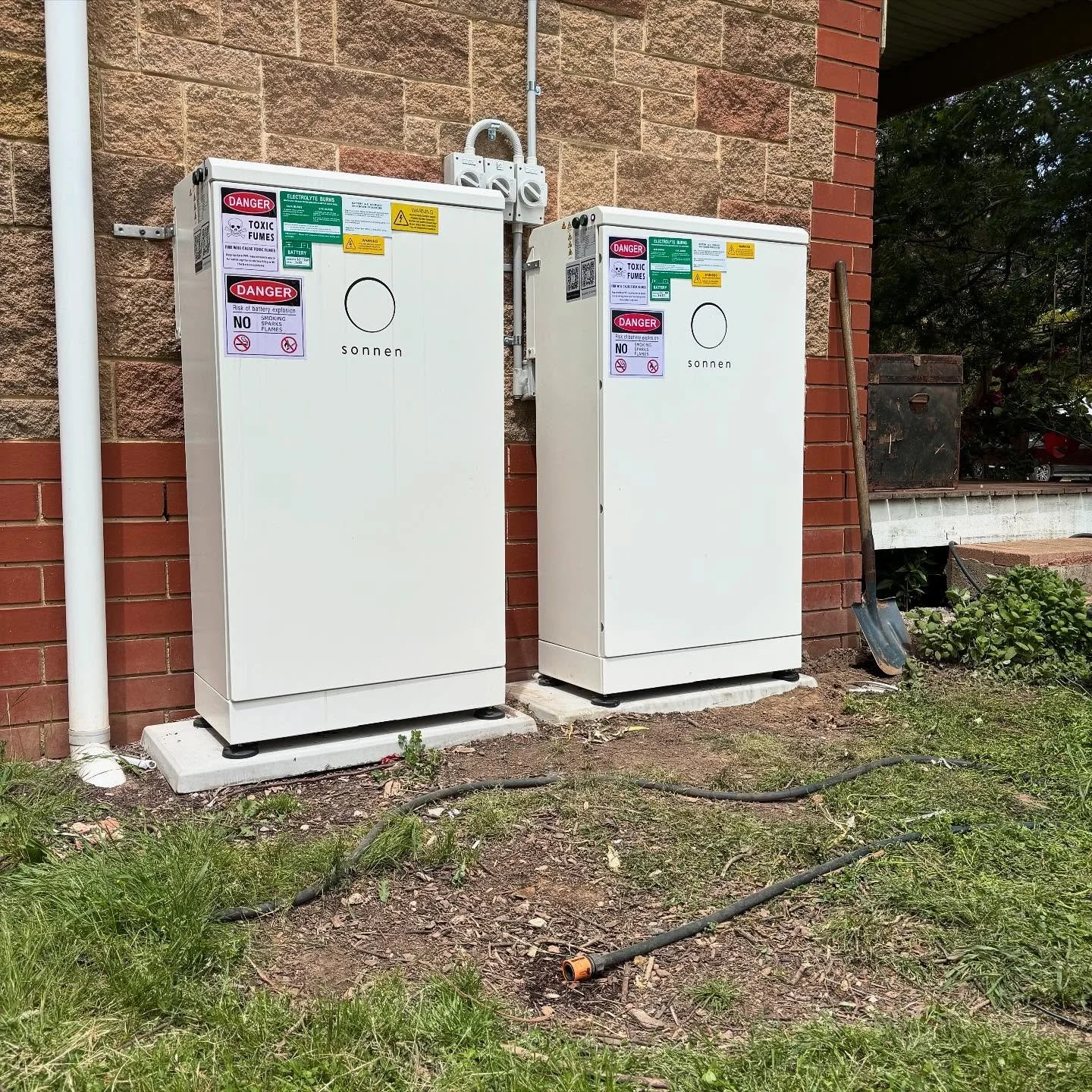 Battery Storage Upgrade ⚡🔋

Our team recently completed the installation of two Sonnen batteries cascaded together, configured to operate as one seamless, fully integrated energy storage system.

By linking the batteries in a coordinated setup, the 