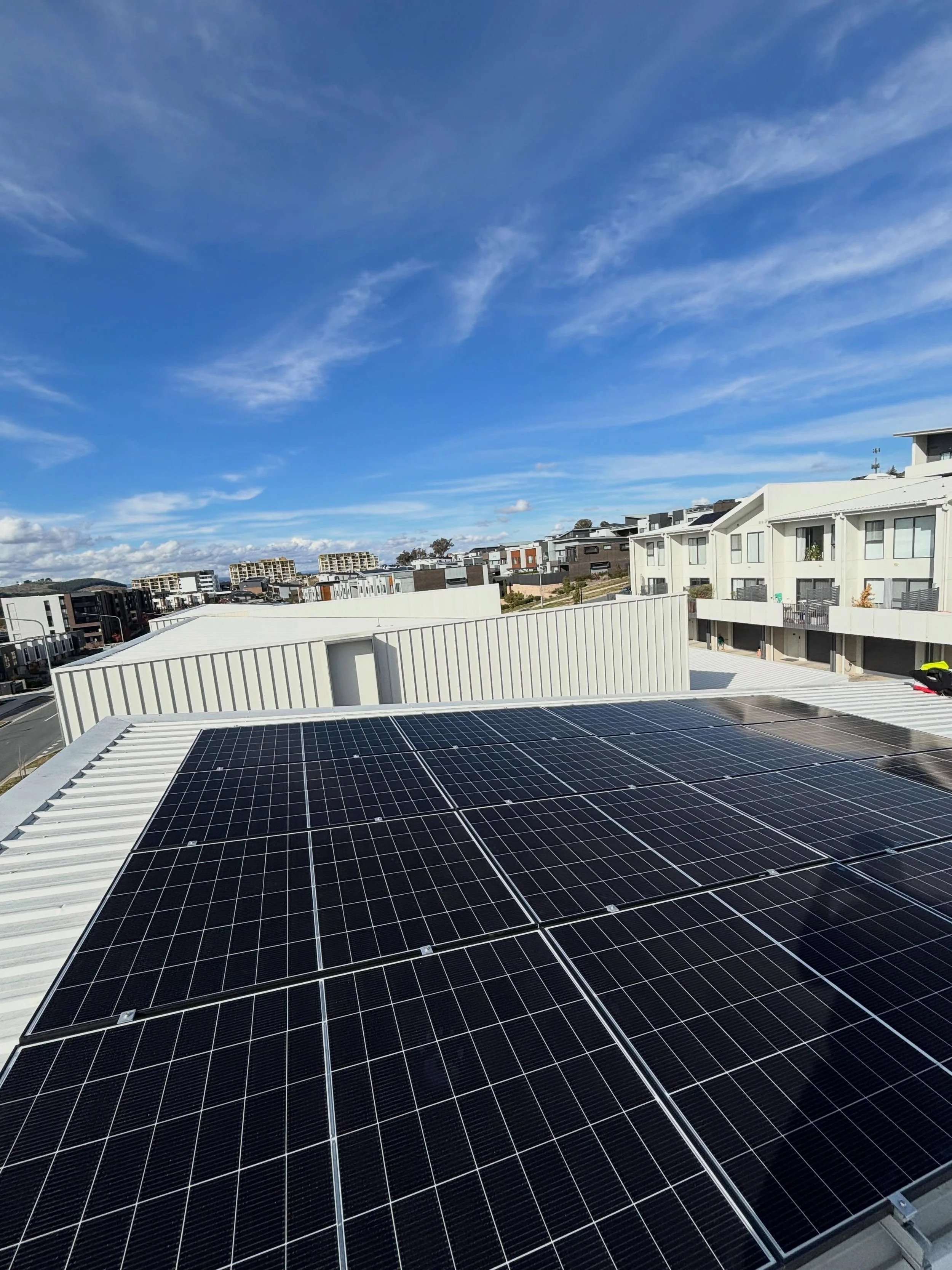 Another one complete 

7.12kwh on top 

Goodwe ESA 16.6Kwh Bess