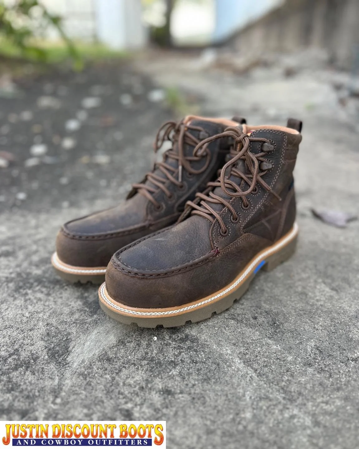 This 6" Work Boot is built for those who demand both style and performance. The BarnShield&trade; leather upper is barnyard acid resistant so you can work freely in tough environments, while CellStretch&reg; technology utilizes cells in the fore