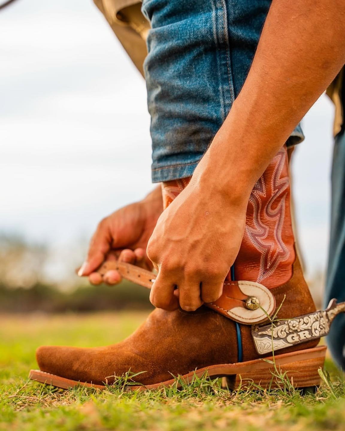 Top Hand. A bit better than the rest. &mdash; @horsepowerboots 
&bull;
&bull;
#JDB #justindiscountboots #justindiscountbootsandcowboyoutfitters #justintx #westernfashion #rodeofashion #ranchfashion #westernvibes #rodeovibes #ranchvibes #horsepowerboo