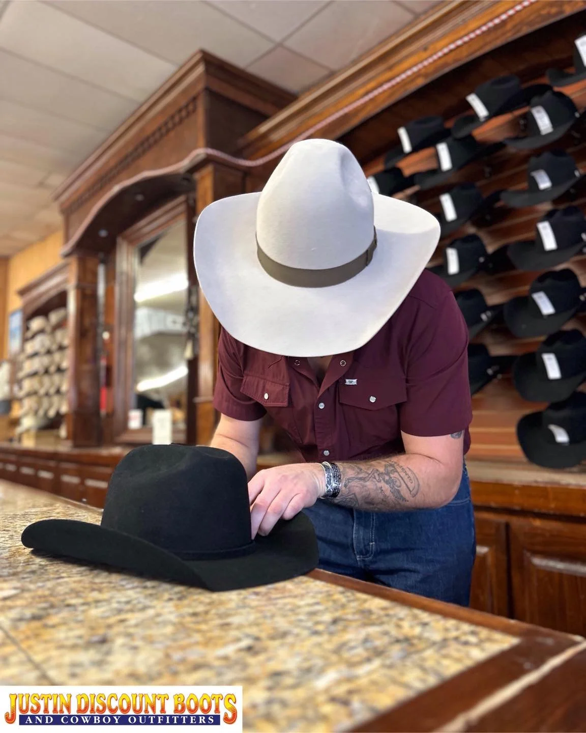 Y&rsquo;all we&rsquo;ve got one heck of a hat department! From felts to straws, from open crown to cowboy, we&rsquo;ve got something for everyone!
&bull;
&bull;
#JDB #justindiscountboots #justindiscountbootsandcowboyoutfitters #justintx #westernfashi