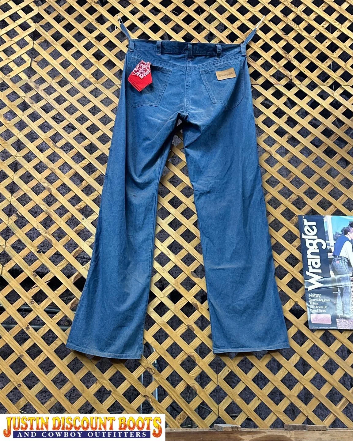 #memorabiliamondays It&rsquo;s Monday &amp; we all know what that means&hellip; Memorabilia time!! Have y&rsquo;all ever seen a pair of jeans that are taller than the average adult 😂 
&bull;
&bull;
#JDB #justindiscountboots #justindiscountbootsandco