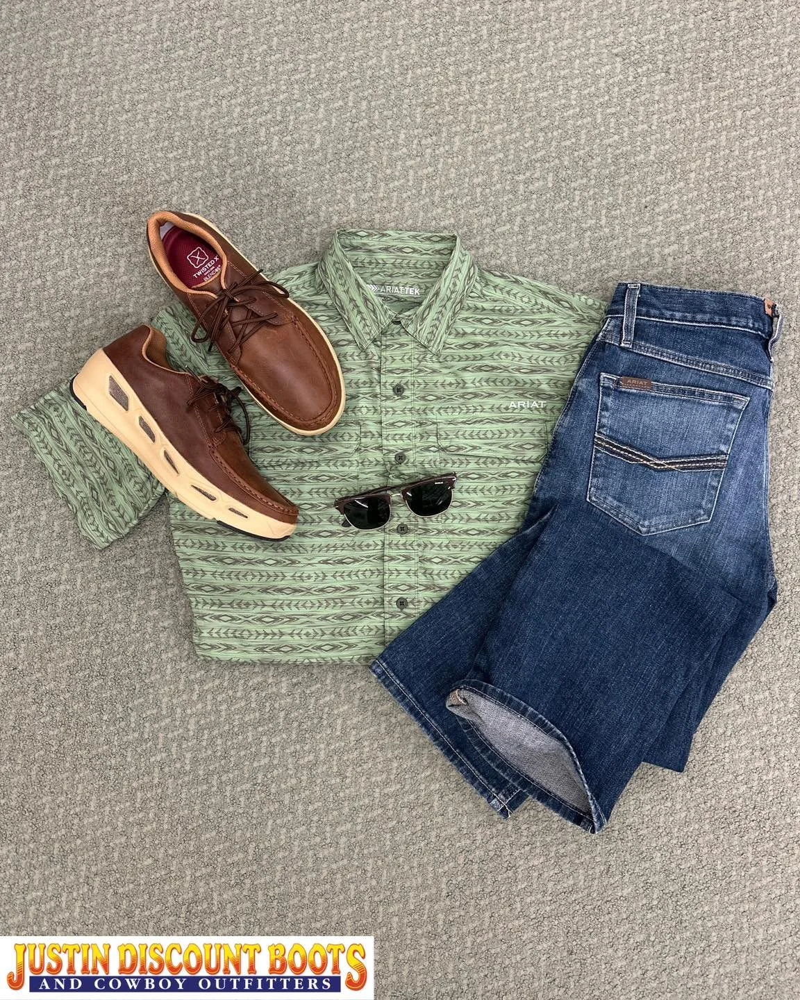 🌵 Western Wednesday 🌵

When deck shoes complete the whole outfit 😉 

Jeans: @ariatinternational $54.95
Shirt: @ariatinternational $69.95
Casuals: @twistedx $108.50
Shades: @bexsunglasses $189.00
&bull;
&bull;
#JDB #justindiscountboots #justindisco