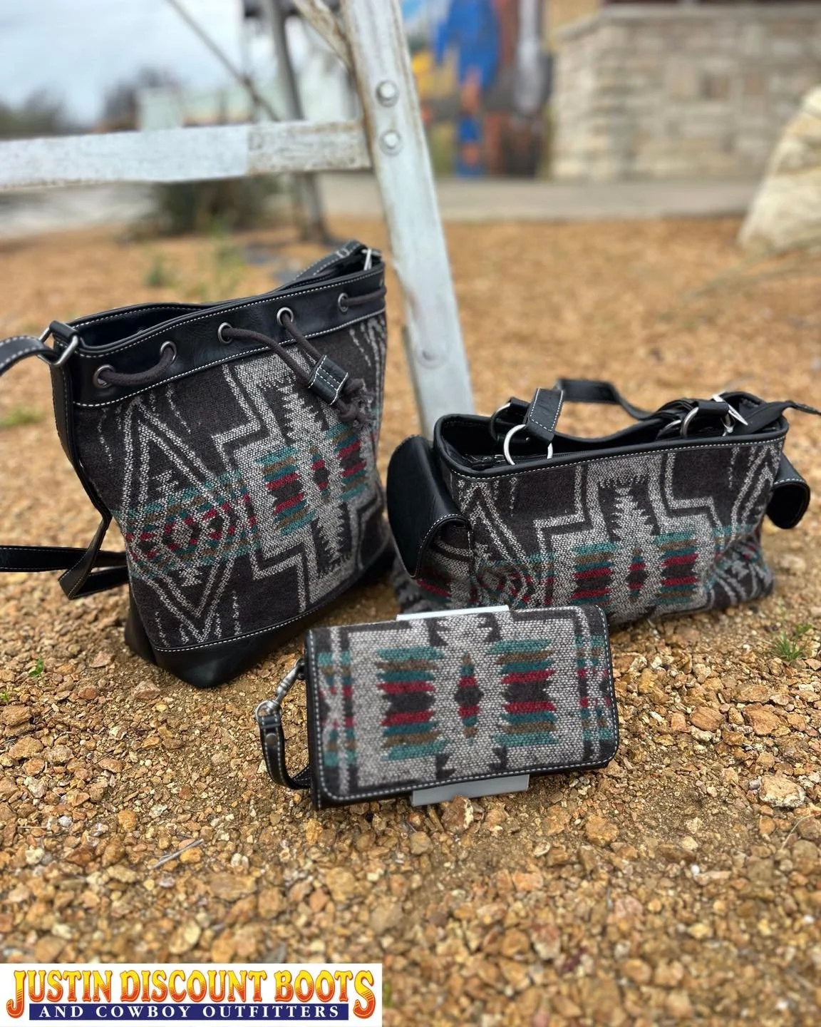 When you just need something western in your life!
&bull;
&bull;
#JDB #justindiscountboots #justindiscountbootsandcowboyoutfitters #justintx #westernfashion #rodeofashion #ranchfashion #westernvibes #rodeovibes #ranchvibes