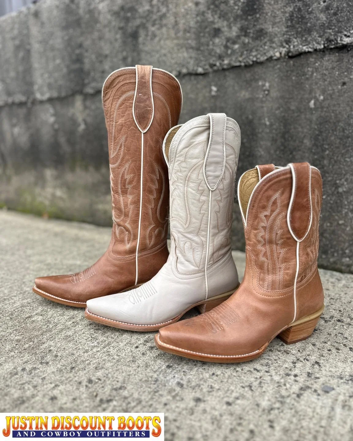 DESIGNED TO DISTINGUISH 
&mdash; @tonylamaboots 
&bull;
&bull;
#JDB #justindiscountboots #justindiscountbootsandcowboyoutfitters #justintx #westernfashion #rodeofashion #ranchfashion #westernvibes #rodeovibes #ranchvibes  #tonylama