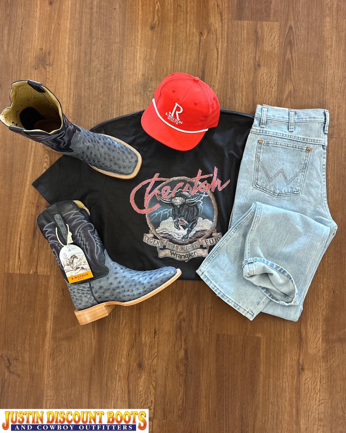 🌵 Western Wednesday 🌵

Legend born of unleashed fury.

Jeans: @wrangler $17.95
Tee: @wrangler $10.00
Boots: @rwatsonboots $450.50
Ball Cap: @rwatsonboots $26.95
&bull;
&bull;
#JDB #justindiscountboots #justindiscountbootsandcowboyoutfitters #justin