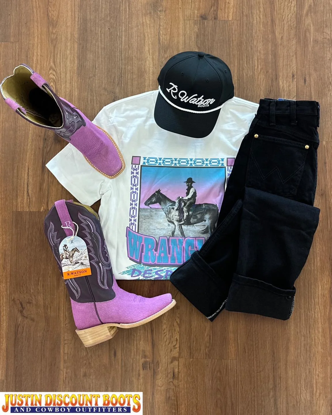🎀 Fashion Friday 🎀

Desperado&hellip; sittin&rsquo; an old Monte Carlo

Jeans: @wrangler $17.95
Tee: @wrangler $10.00
Boots: @rwatsonboots $250.50
Ball Cap: @rwatsonboots $26.95
&bull;
&bull;
#JDB #justindiscountboots #justindiscountbootsandcowboyo
