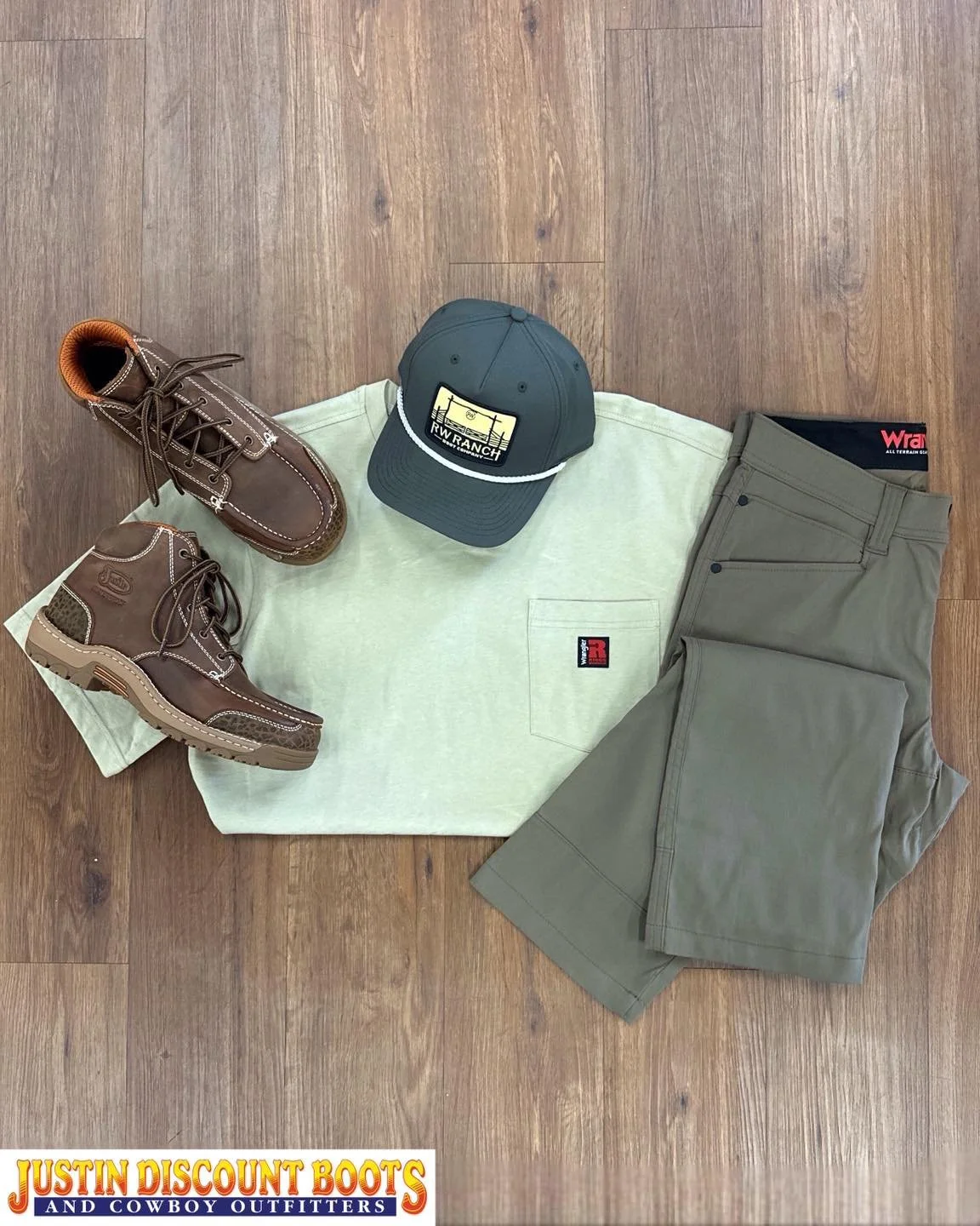 🌵 Western Wednesday 🌵

Sometimes you just never know where the day is gonna take ya so be prepared with the best work gear around!

Pants: @wrangler ATG $32.95
Shirt: @wrangler $19.95
Lace Ups: @justinboots_ $155.50
Ball Cap: @rwranchboots $29.95
&