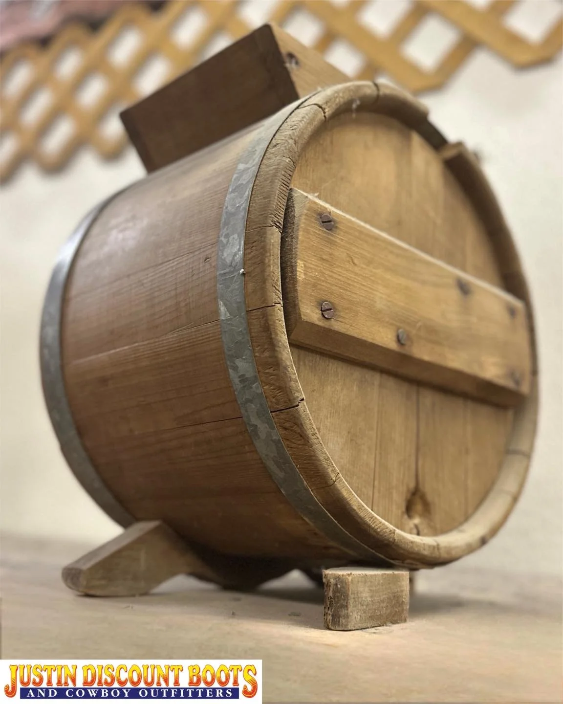 Who&rsquo;s ready to churn some butter??

We have some of the neatest antiques around. From butter churns to caskets to the largest jeans ever&hellip; you can see it all in our stores! Happy Memorabilia Monday folks!!
&bull;
&bull;
#JDB #justindiscou