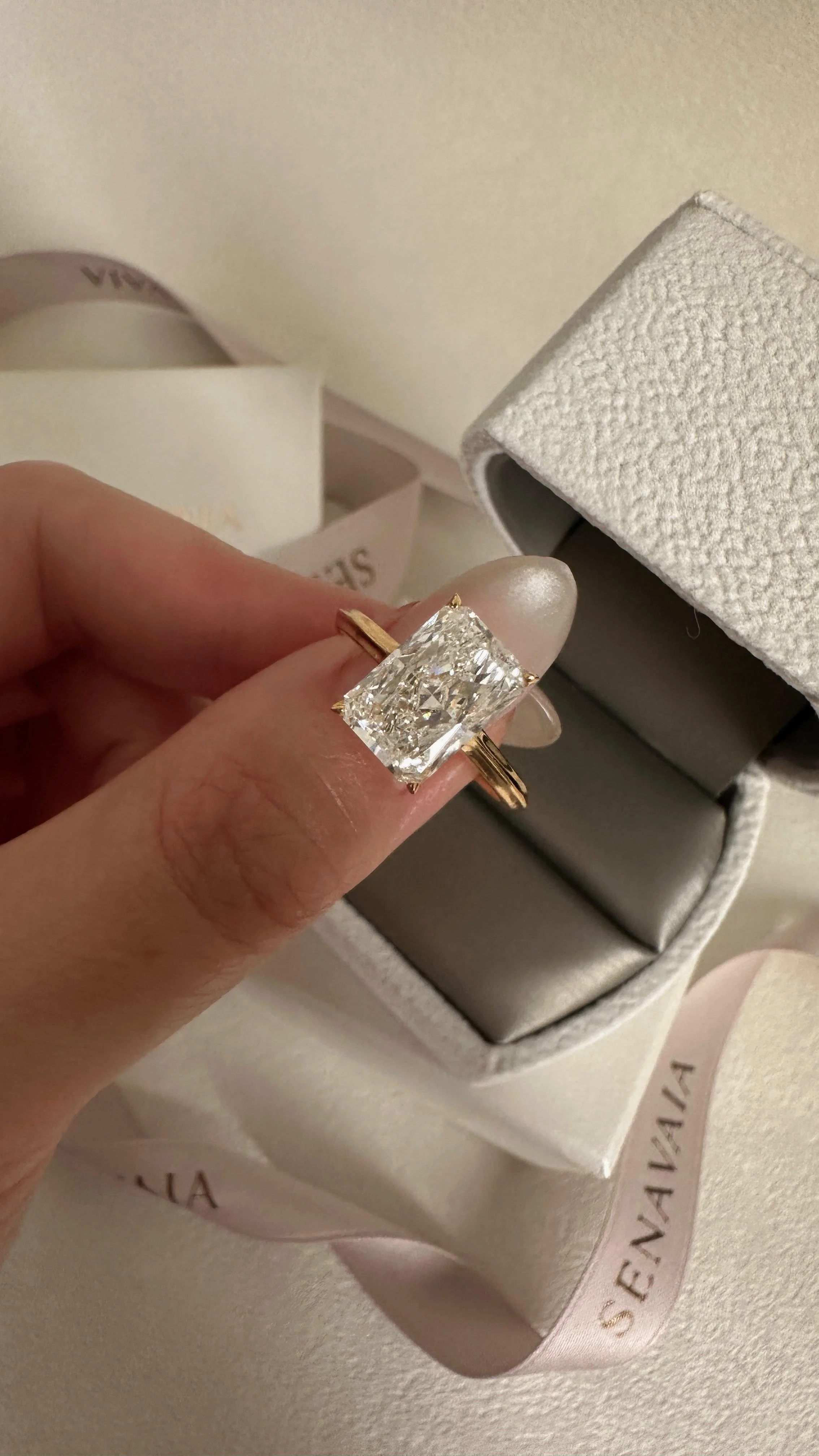 hong kong engagement ring hong kong jewelry ring solid gold ring personalized jewelry customized jewelry