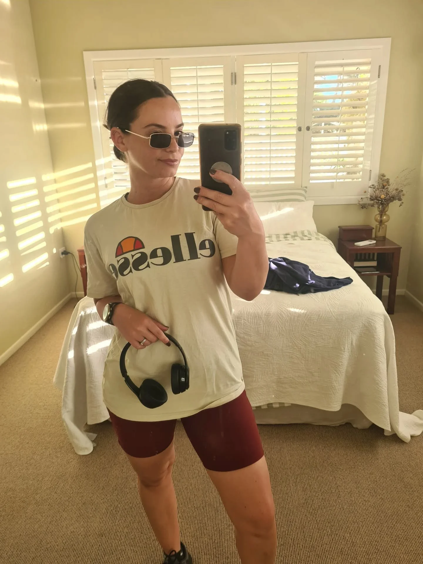 Movement is medicine. My favourite way to move my body is walking and strength training.

🚶&zwj;♀️ Walking

Boosts circulation and supports lymphatic flow (hello, natural detox!).

Calms the nervous system and reduces cortisol.

Gentle on joints and