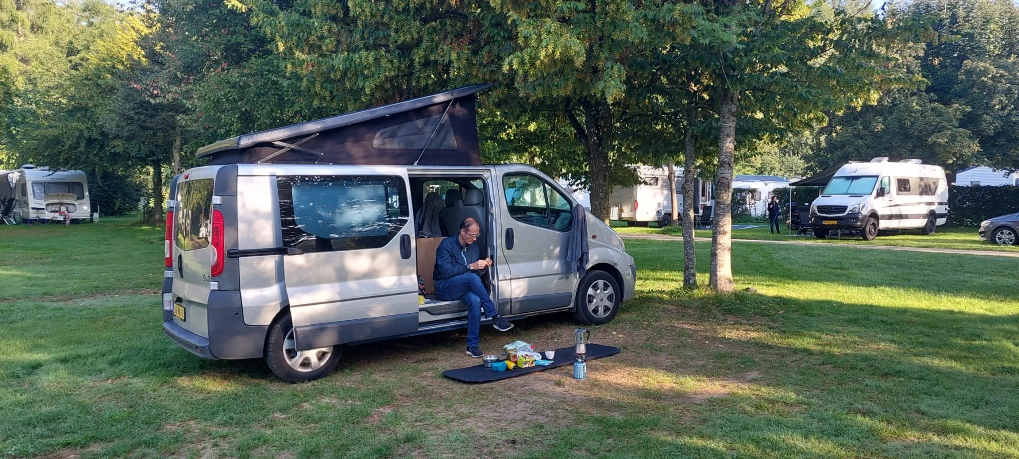 CAMPERVAN FOR THE WEEKEND