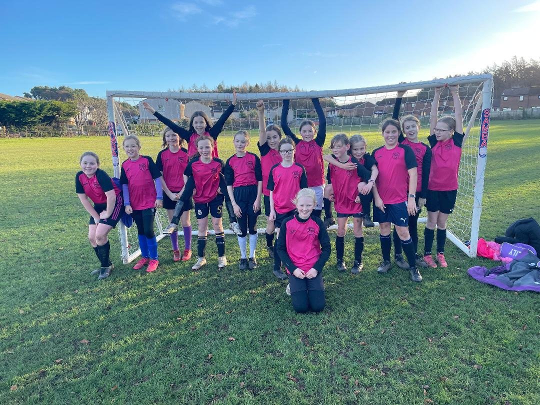 School Football - girls' team