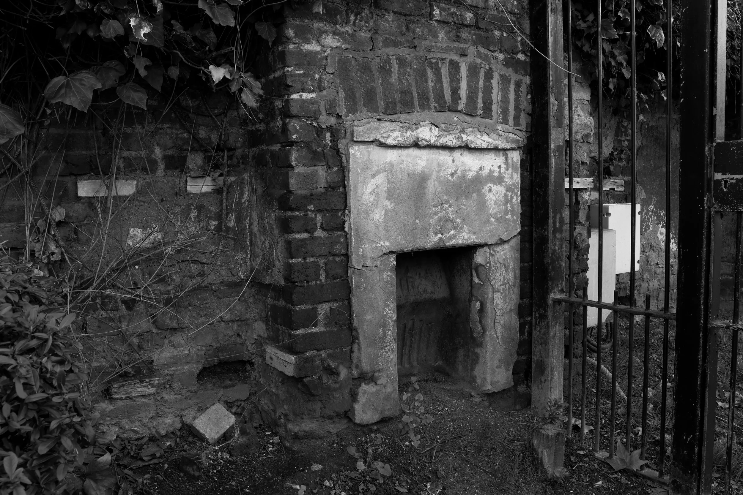 51.492978 N,-0.133208 E