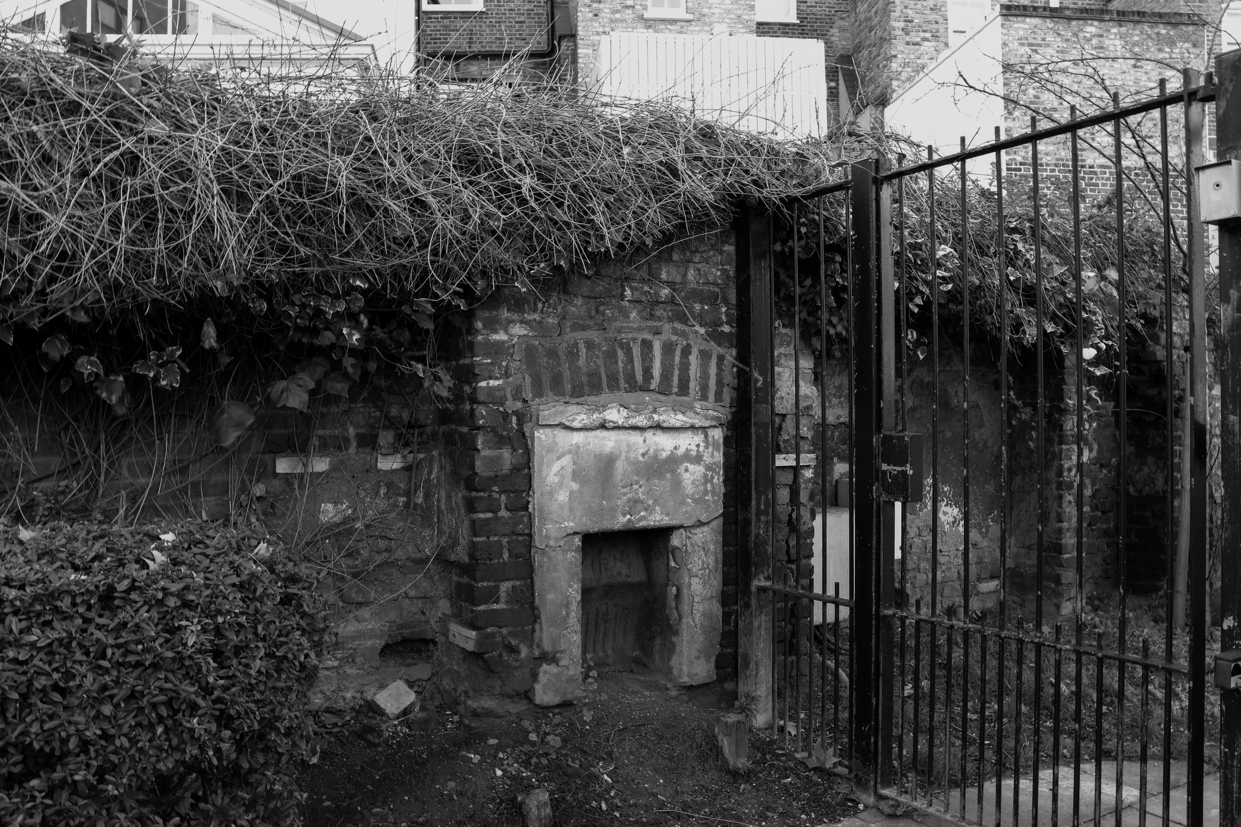 51.492978 N,-0.133208 E