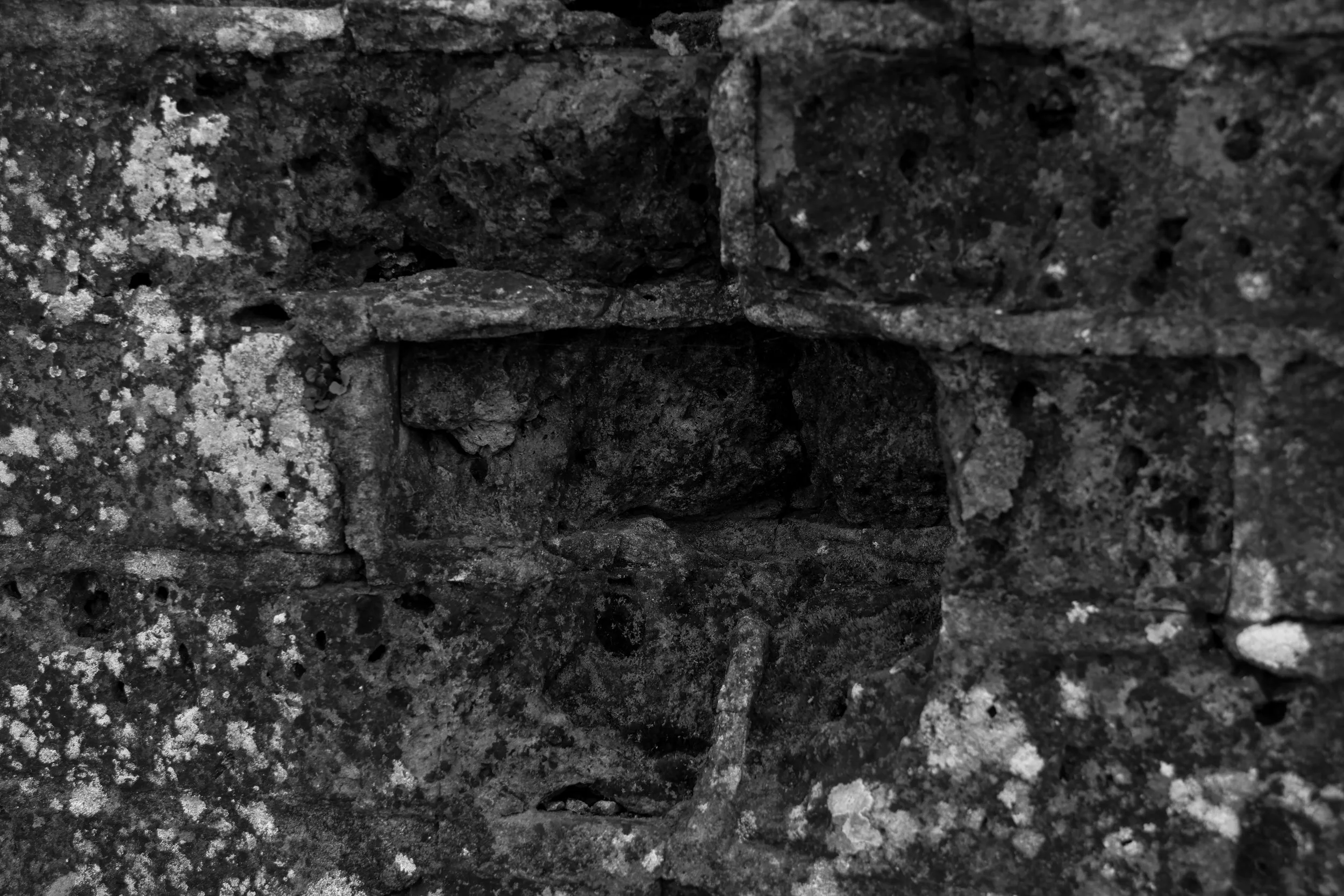 51.250517 N ,1.152374 E