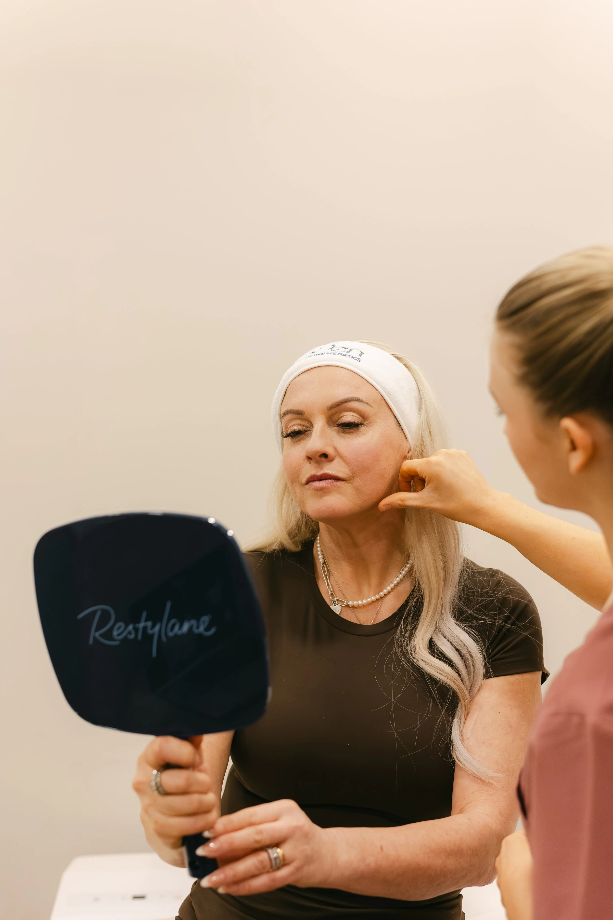 Skinpen treatment in Nottingham. Skinpen microneedling consultation with an aesthetics doctor.