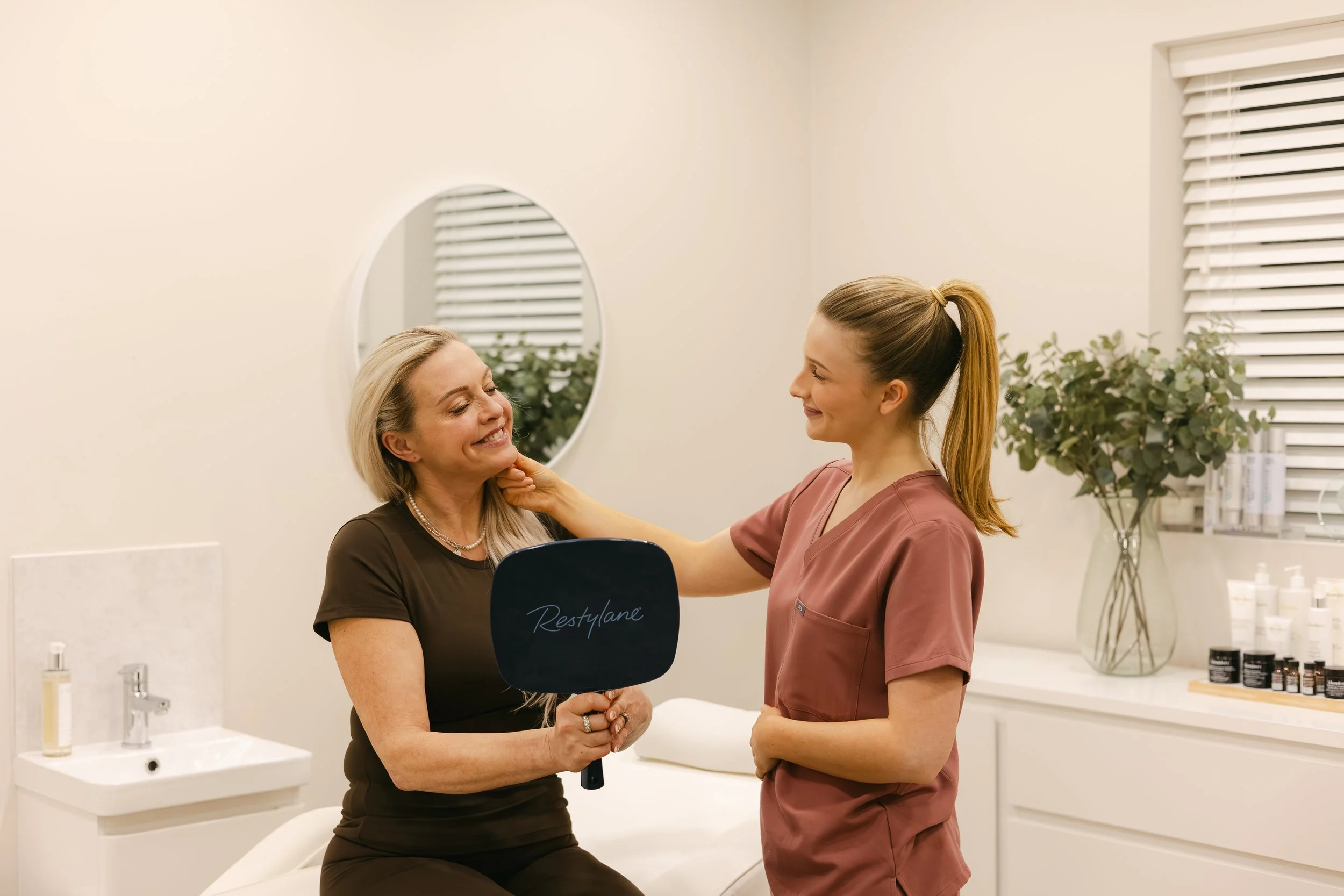 Crepey Skin in Nottingham: Why Skin Becomes Thinner, Looser and Less Elastic With Age
