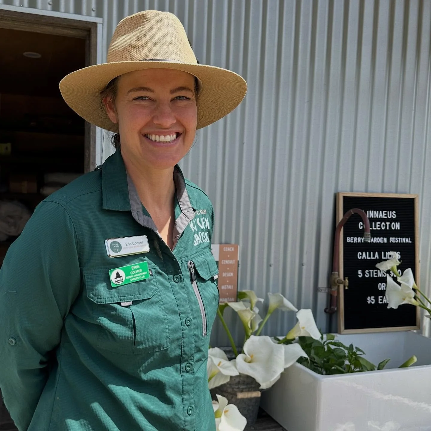 Three cheers for Berry Gardens Festival committee chair, Erin Cooper!🎉🎉🎉you can find Erin at Garden 3 talking all things kitchen gardens.
🥦🥒🥕🌽#berrygardensfestival2025 #kitchengardens