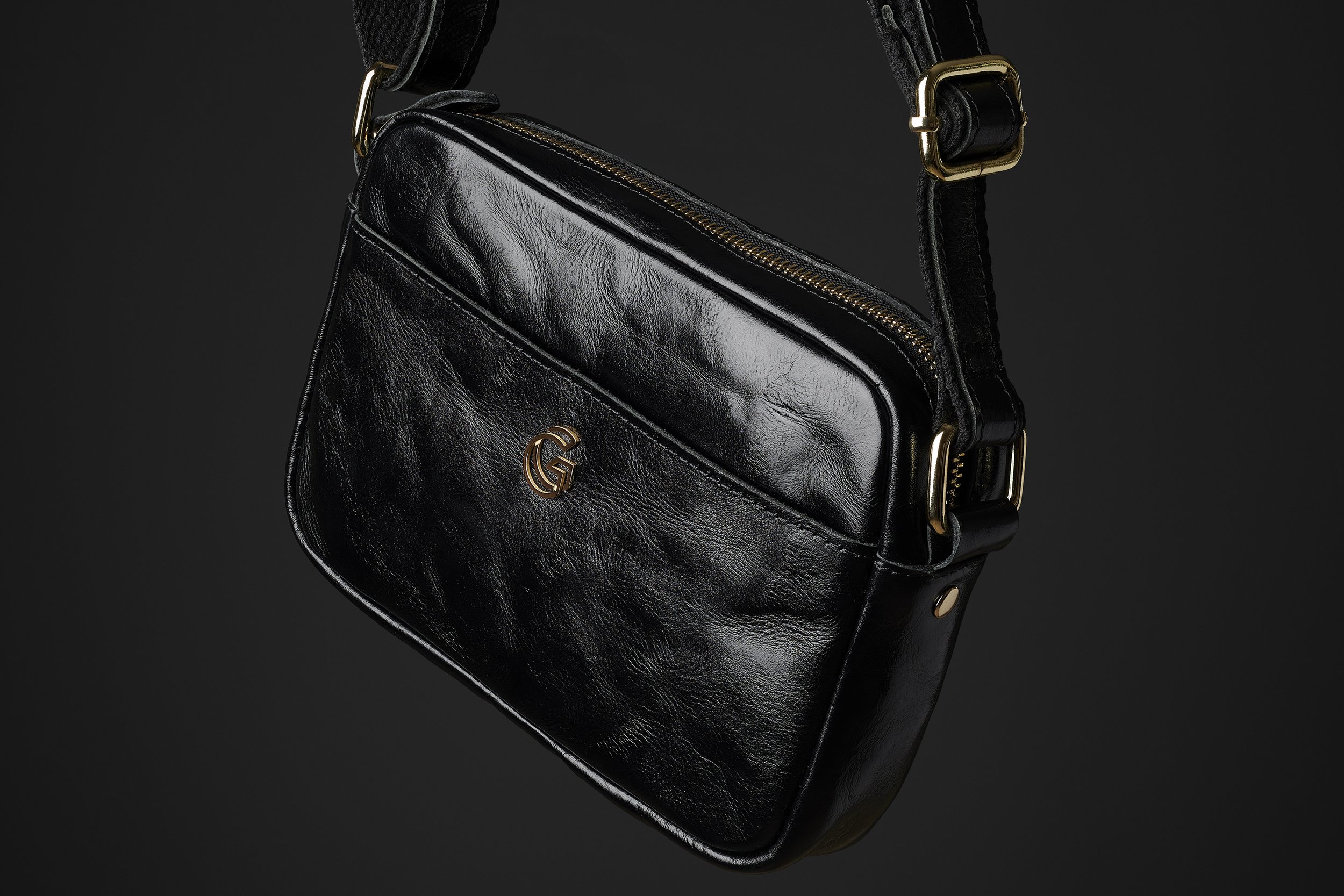 Gallery_011224_Bag_Front_v3.jpg