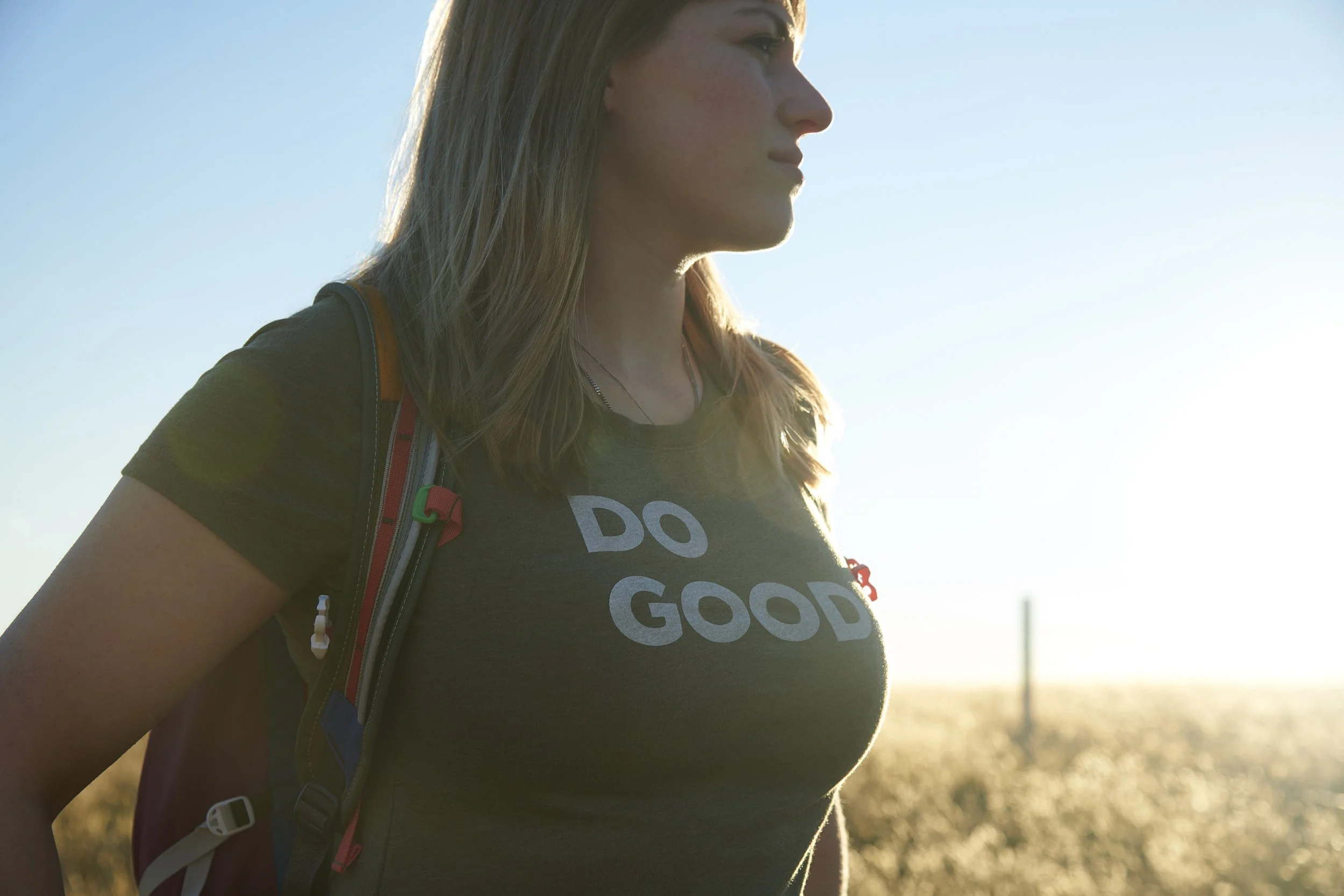 TheoDeproost_Iceland_Female_Tee+Tarak_1.jpg